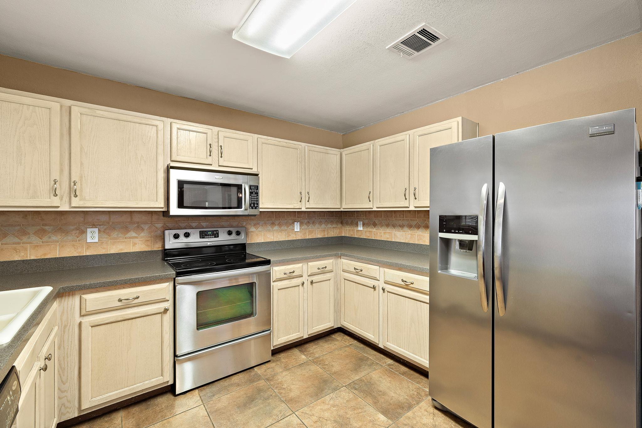 400 Debora Dr Property Photo 13