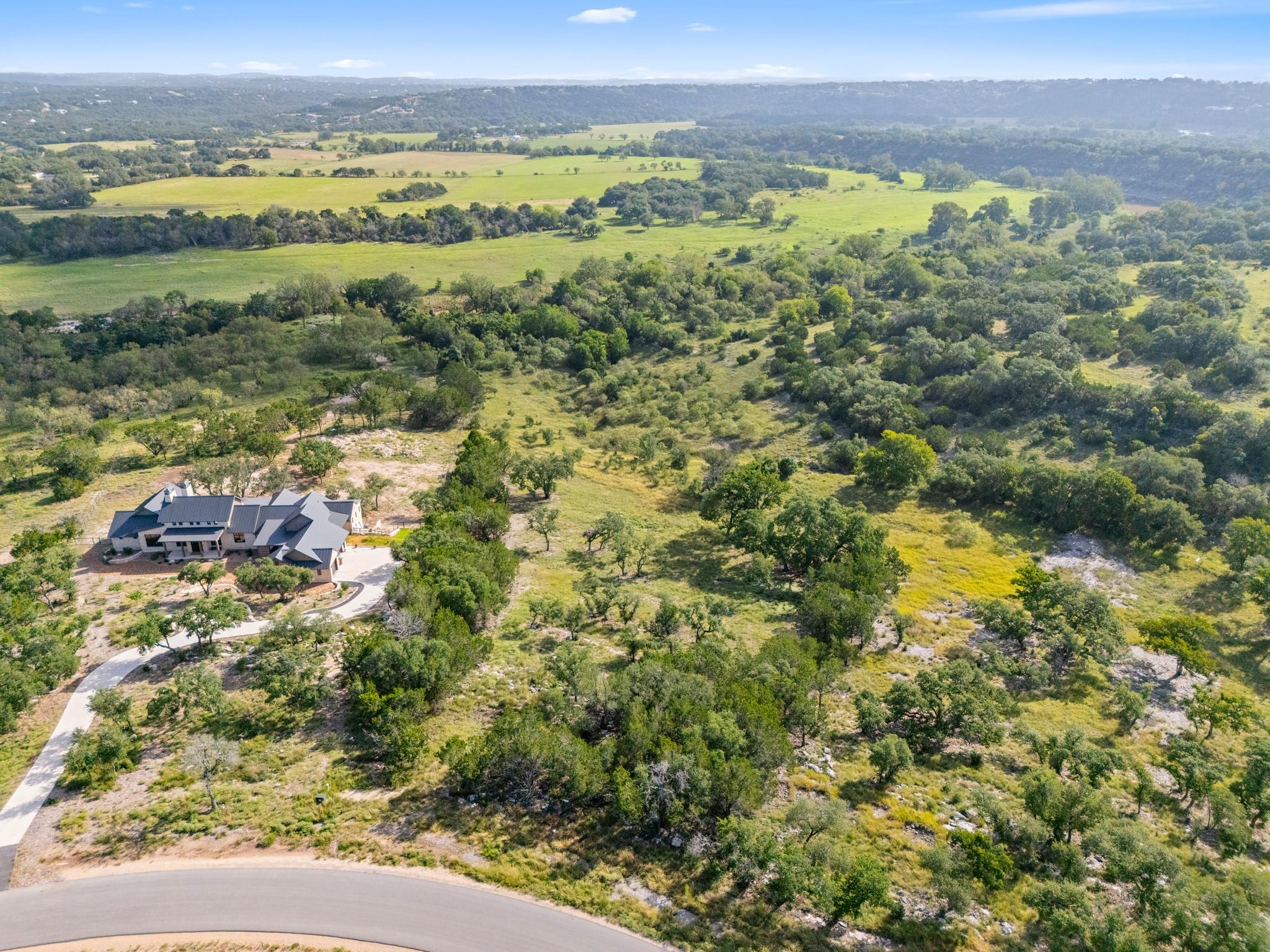 1926 Paradise Pkwy Property Photo 2