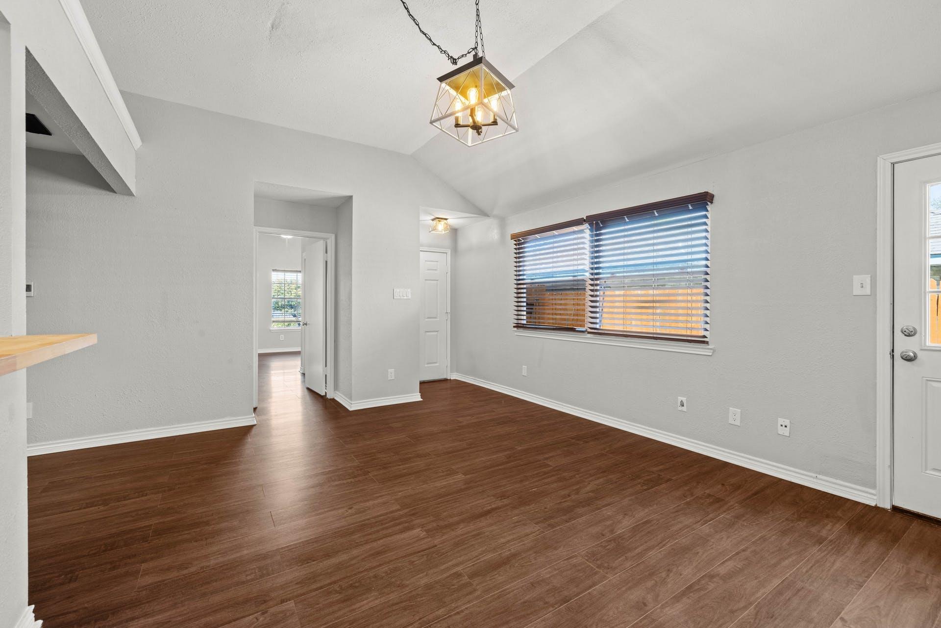 820 Mica Ln Property Photo 9