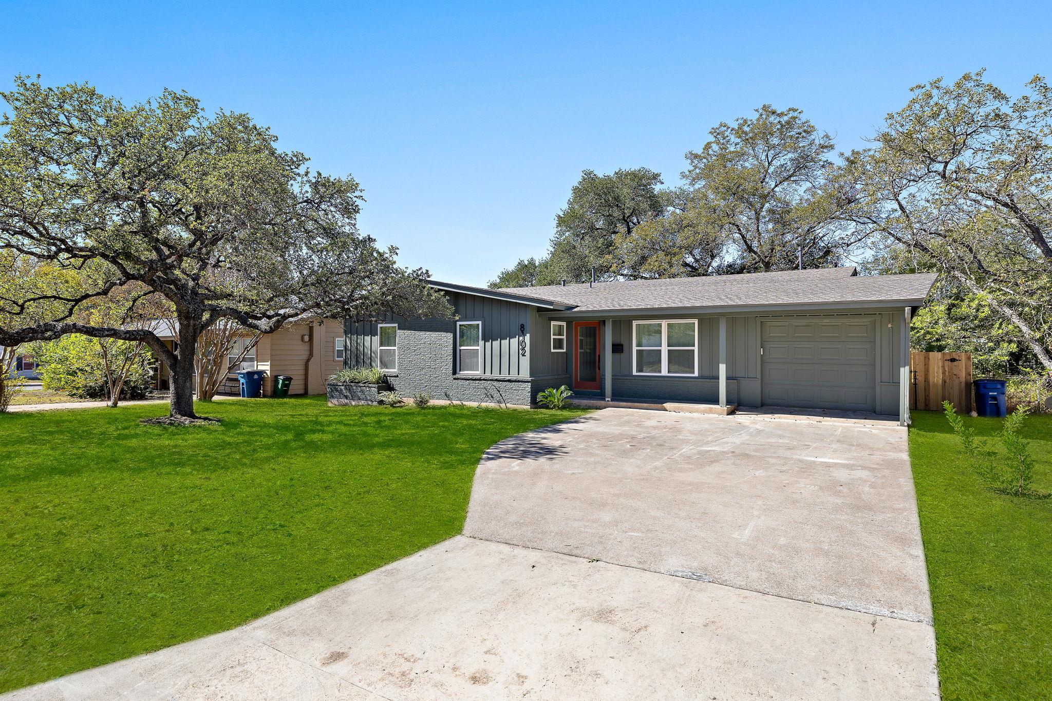 8102 Burrell Dr Property Photo 1