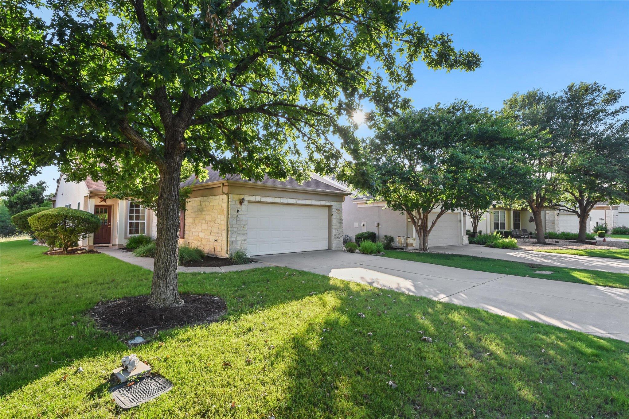 111 Bonham Loop Property Photo 4