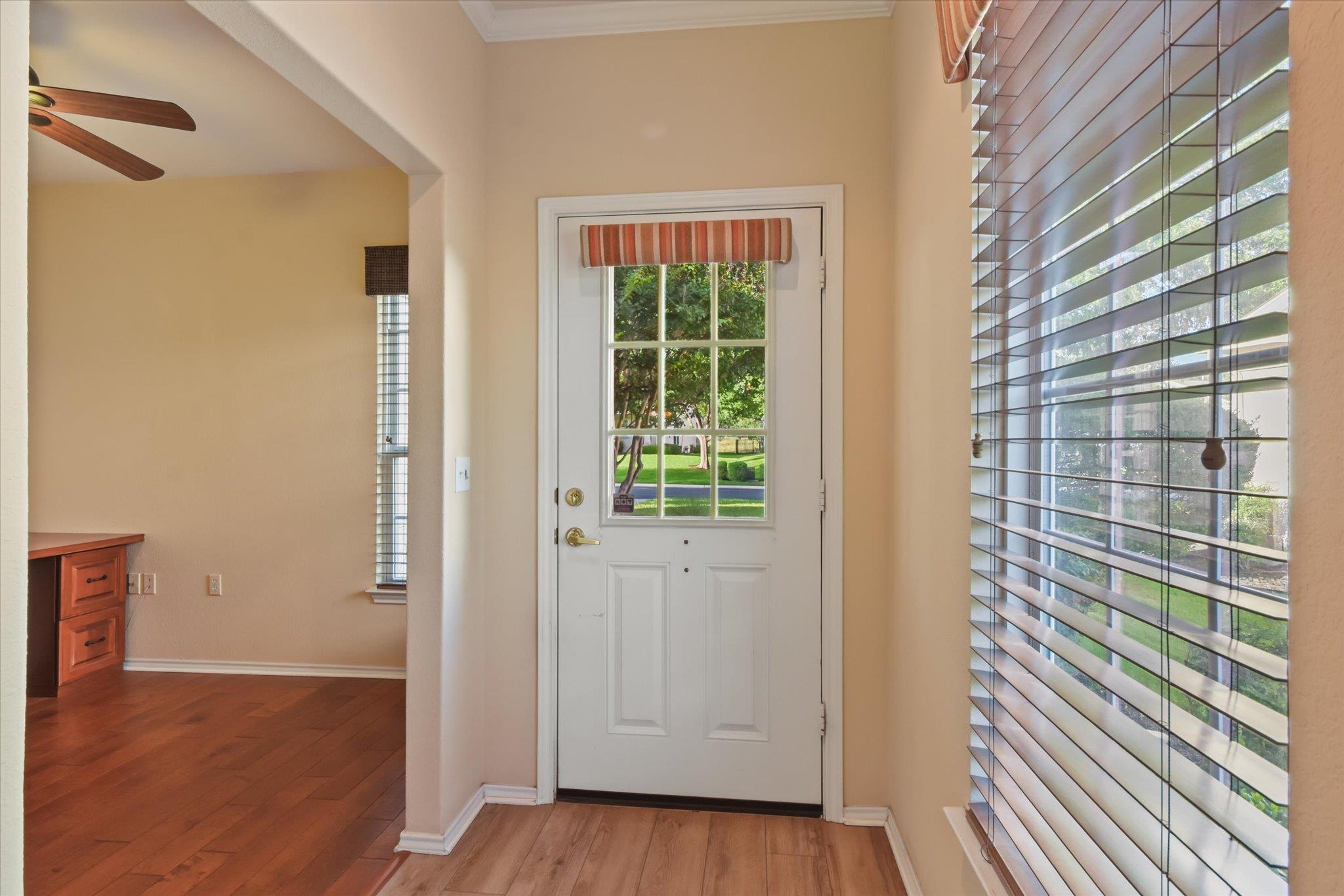111 Bonham Loop Property Photo 5