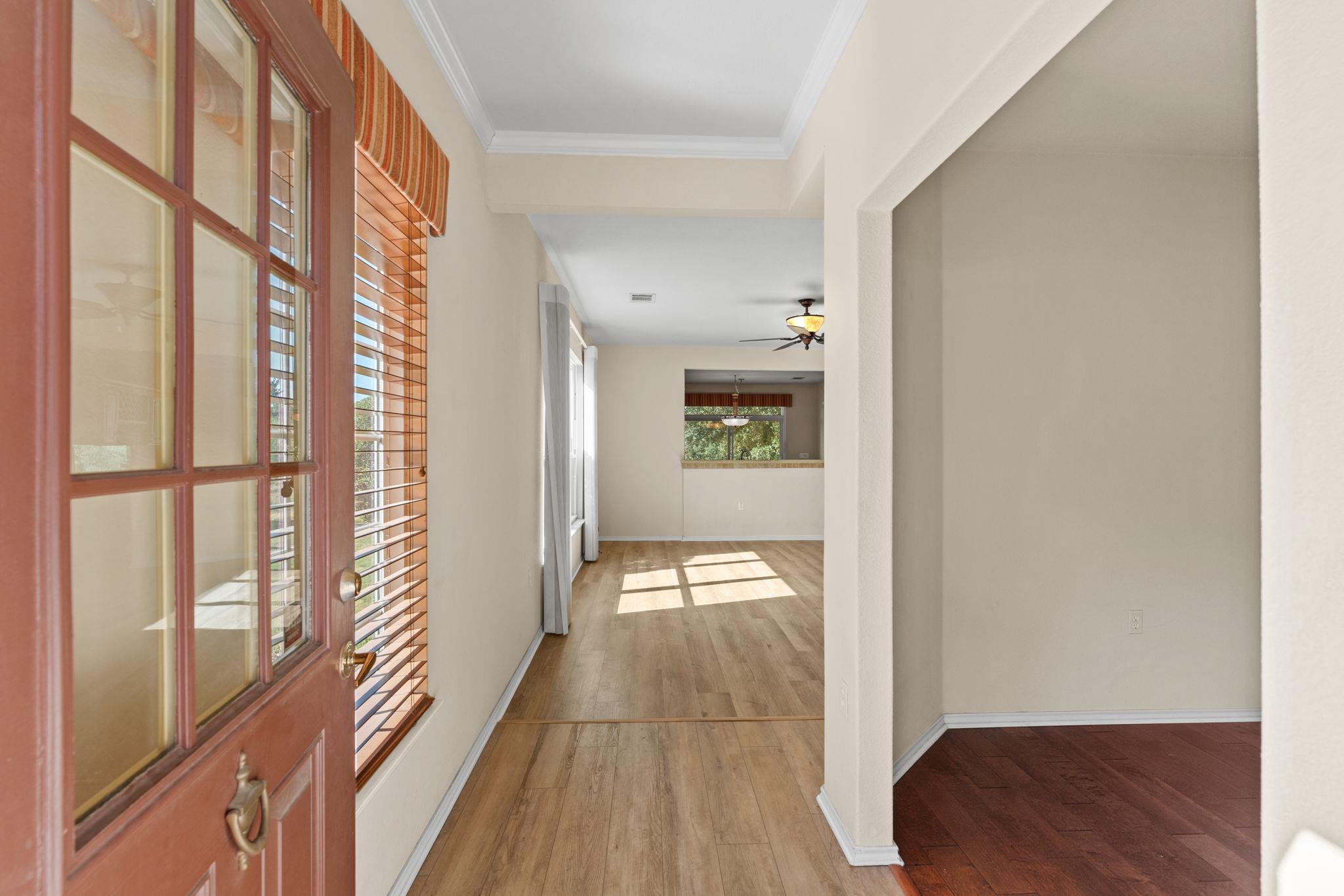 111 Bonham Loop Property Photo 5