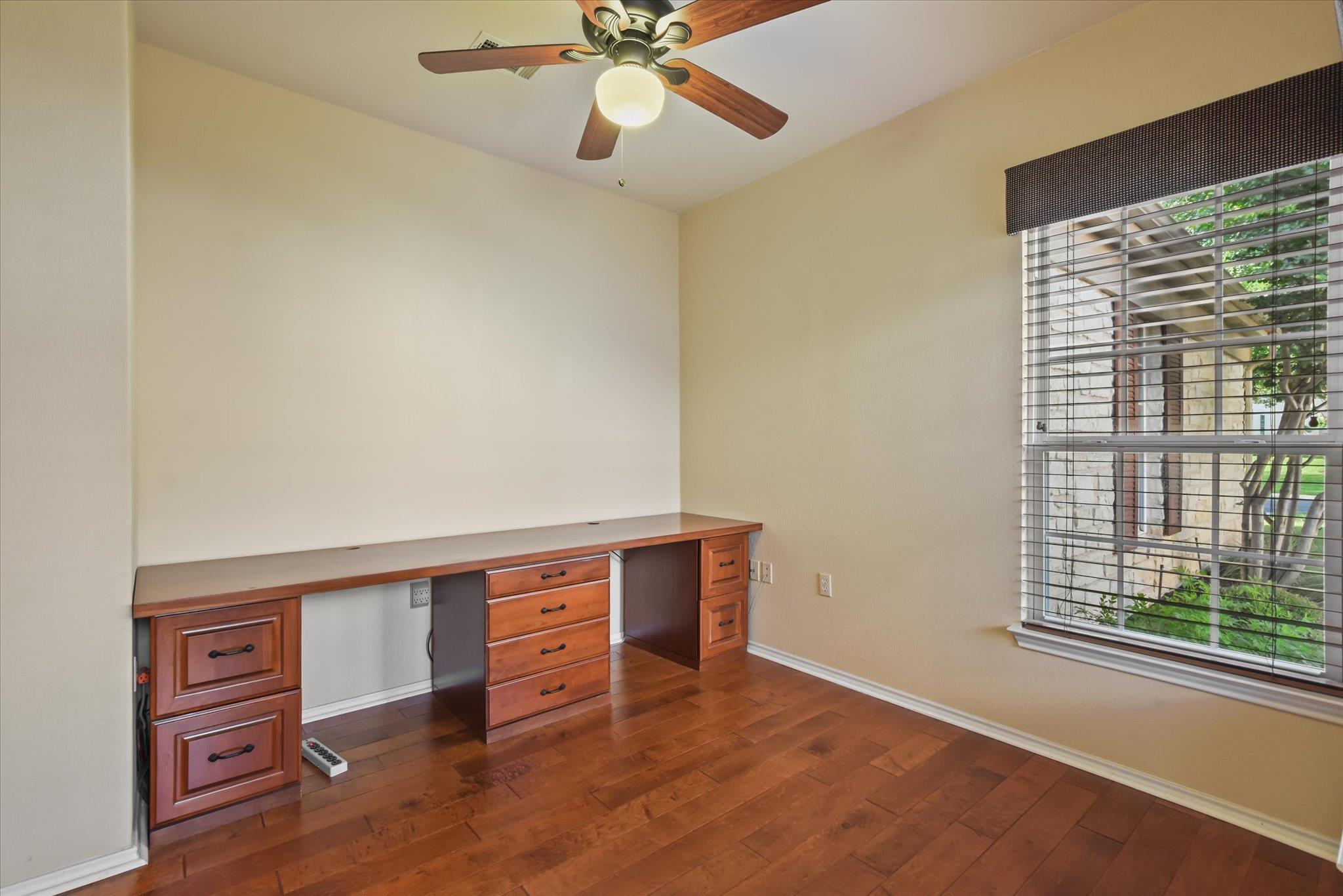 111 Bonham Loop Property Photo 6