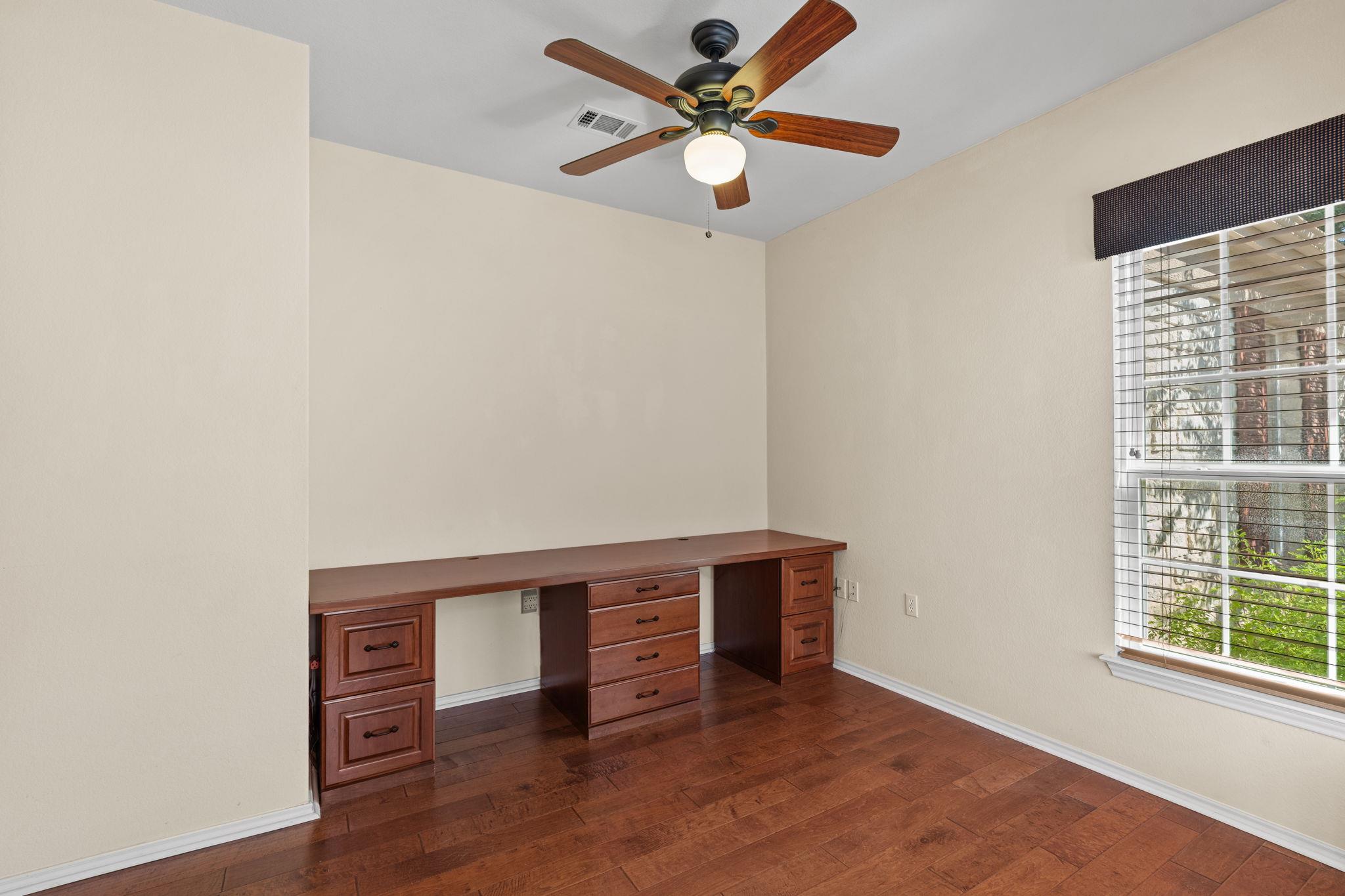 111 Bonham Loop Property Photo 6