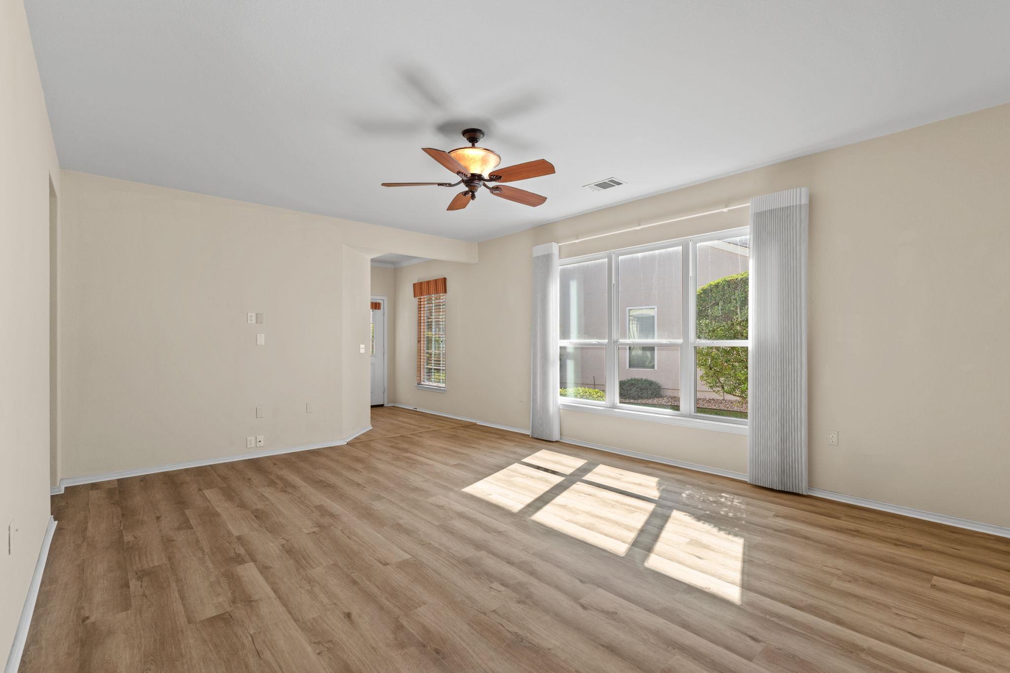 111 Bonham Loop Property Photo 10