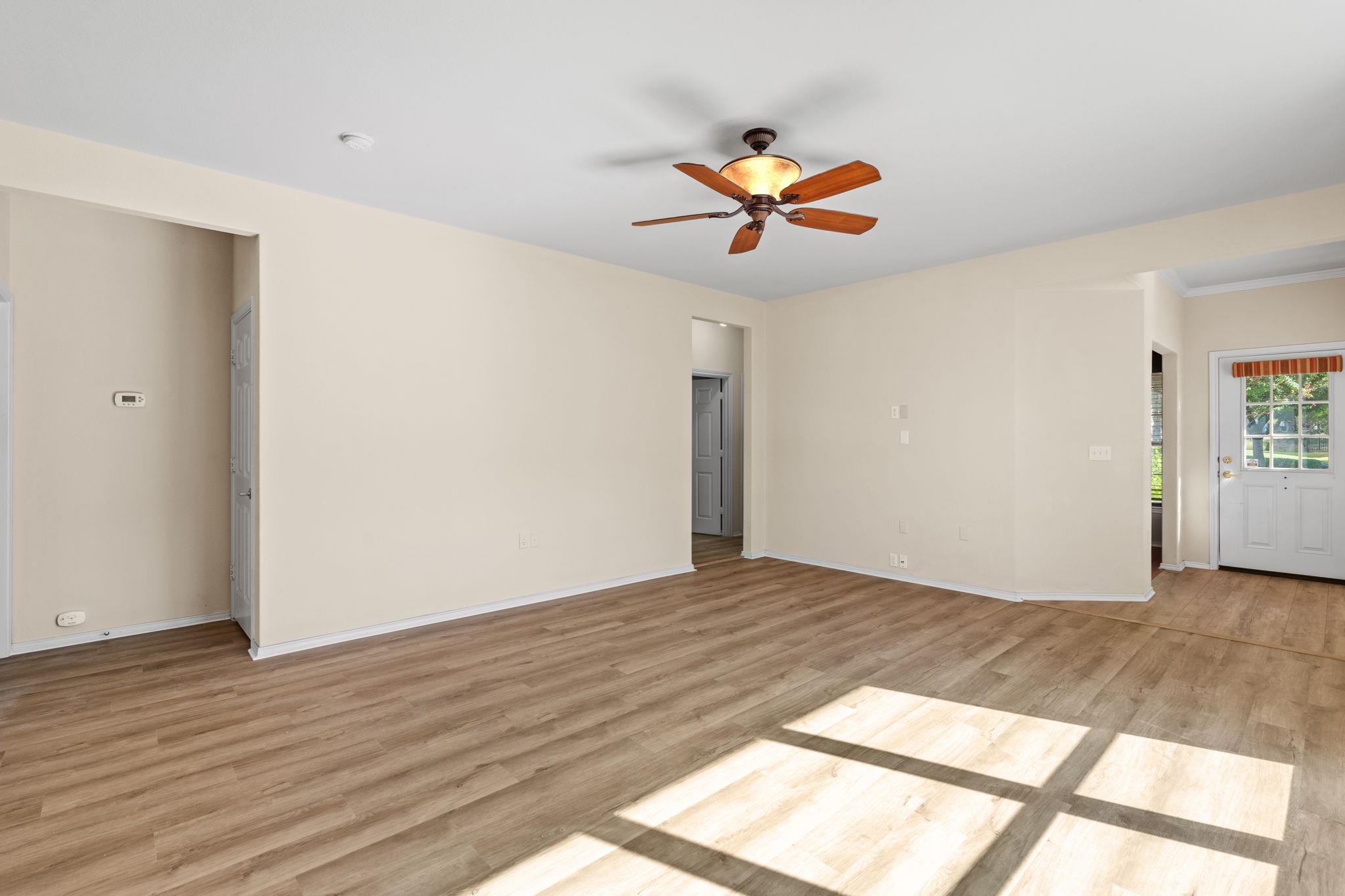 111 Bonham Loop Property Photo 11