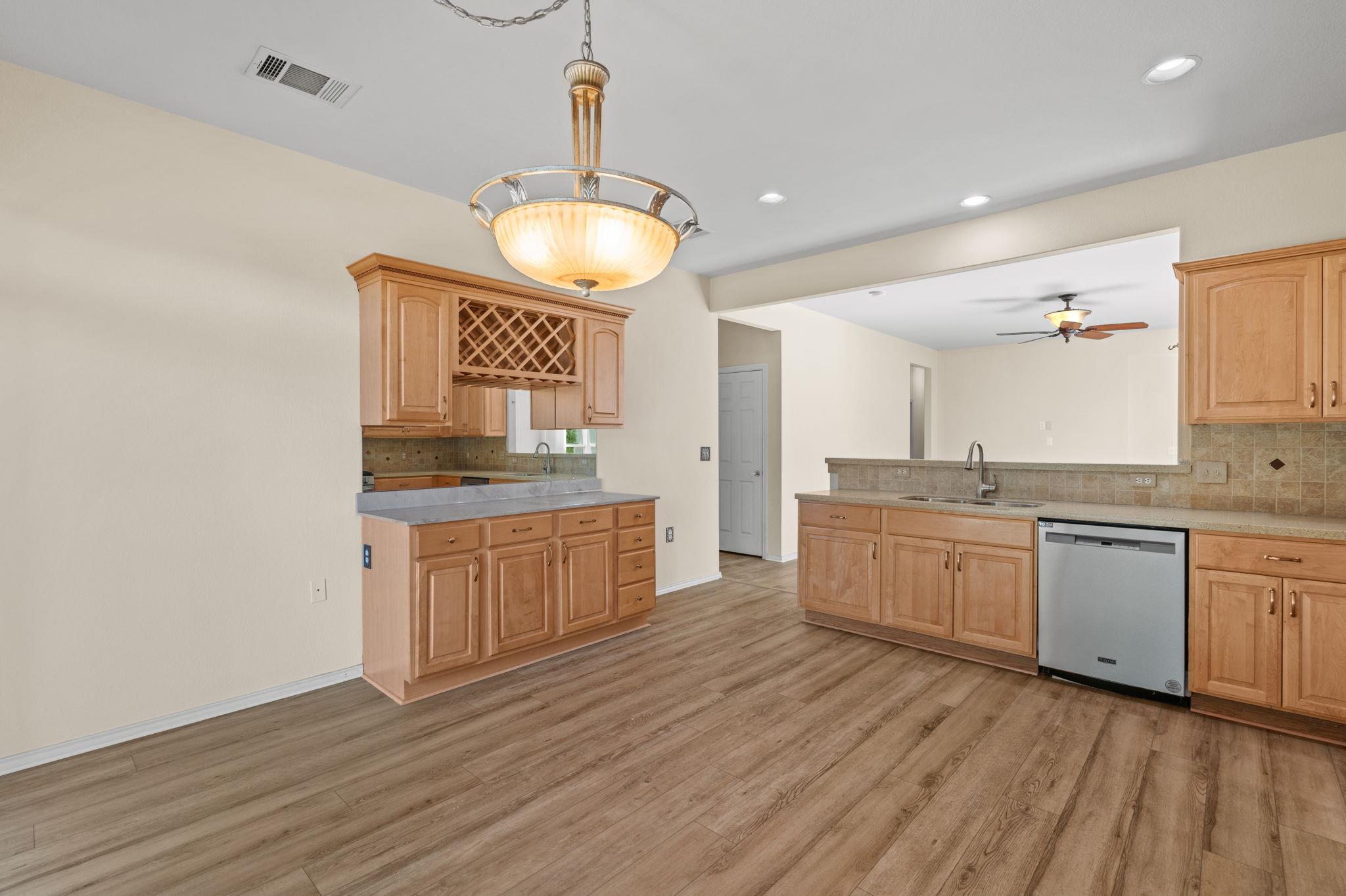 111 Bonham Loop Property Photo 13