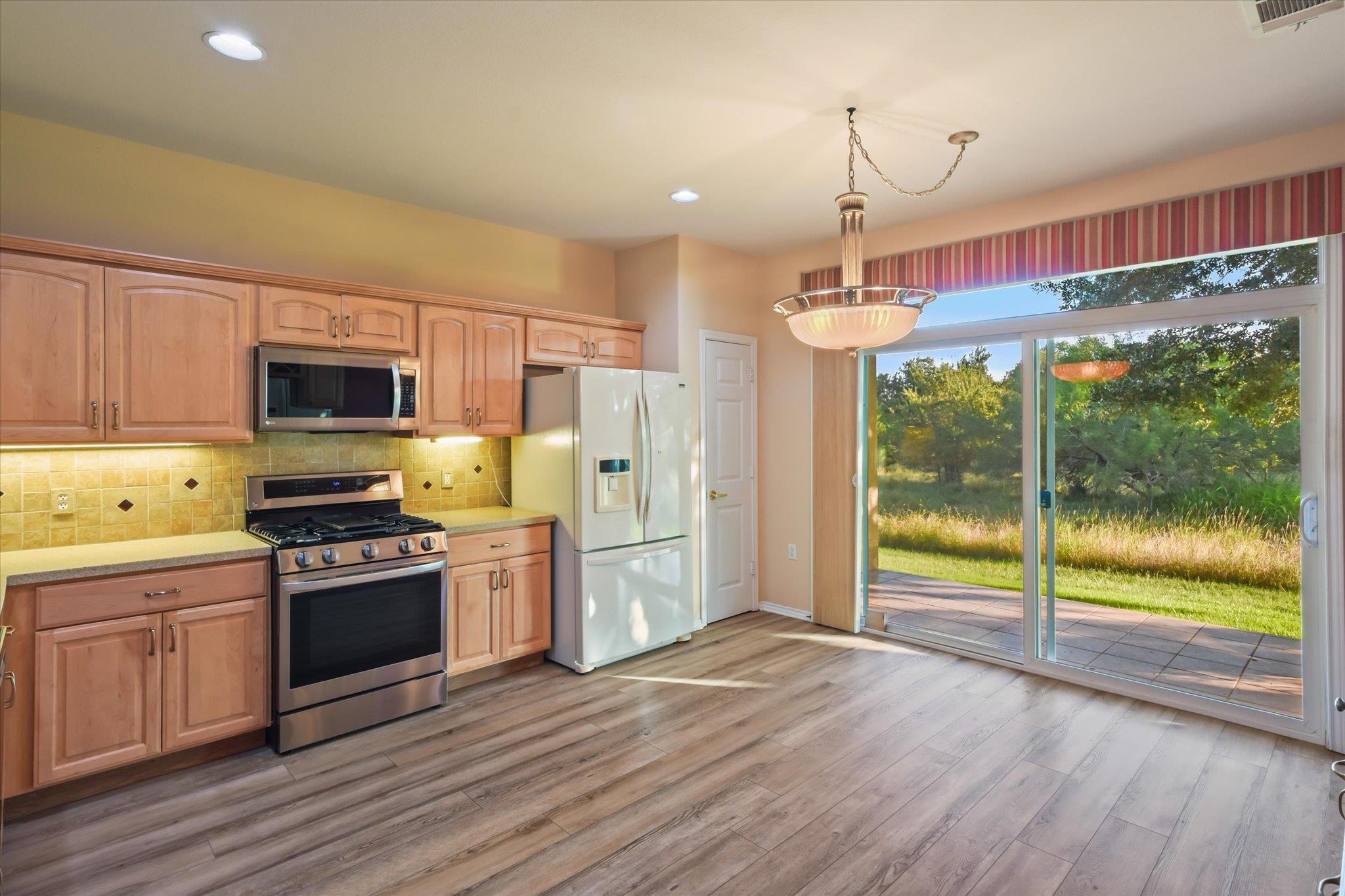 111 Bonham Loop Property Photo 14