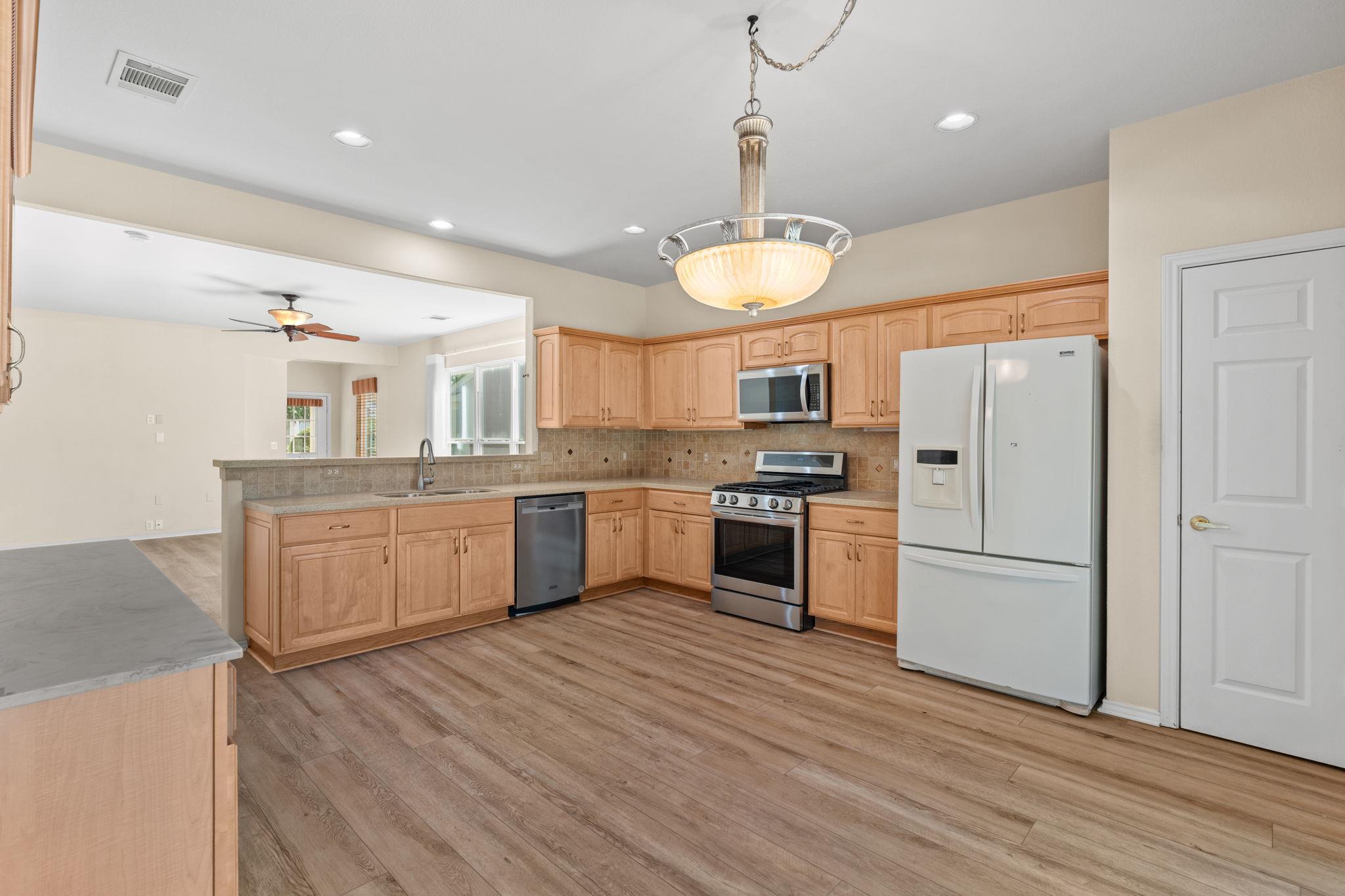 111 Bonham Loop Property Photo 14