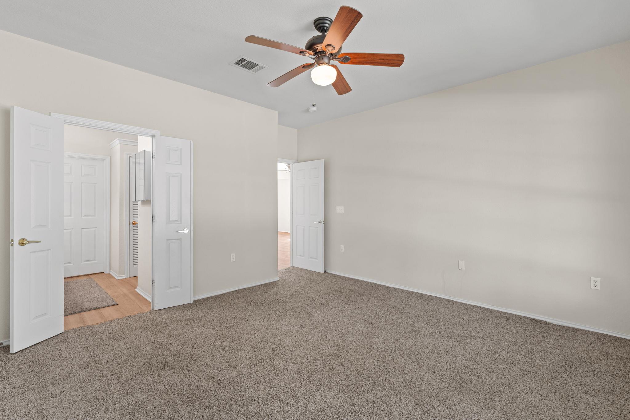 111 Bonham Loop Property Photo 21