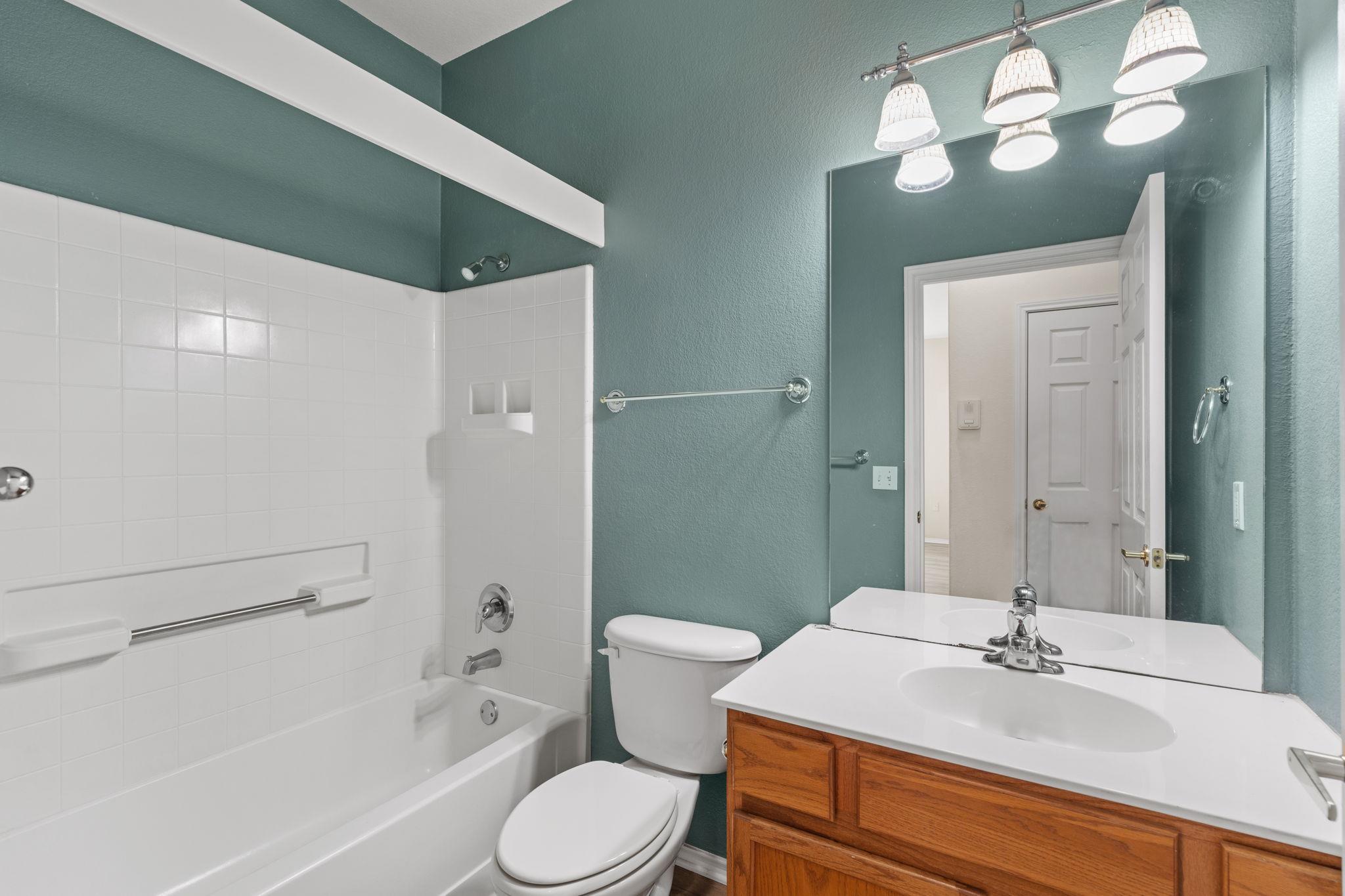 111 Bonham Loop Property Photo 28