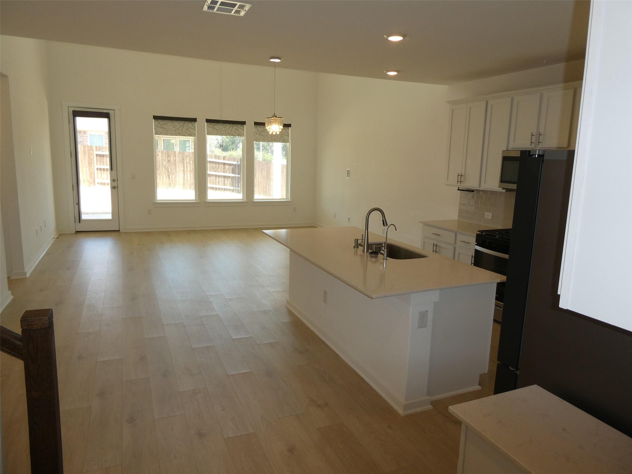 1804 W Crow Hop Vw Property Photo 4