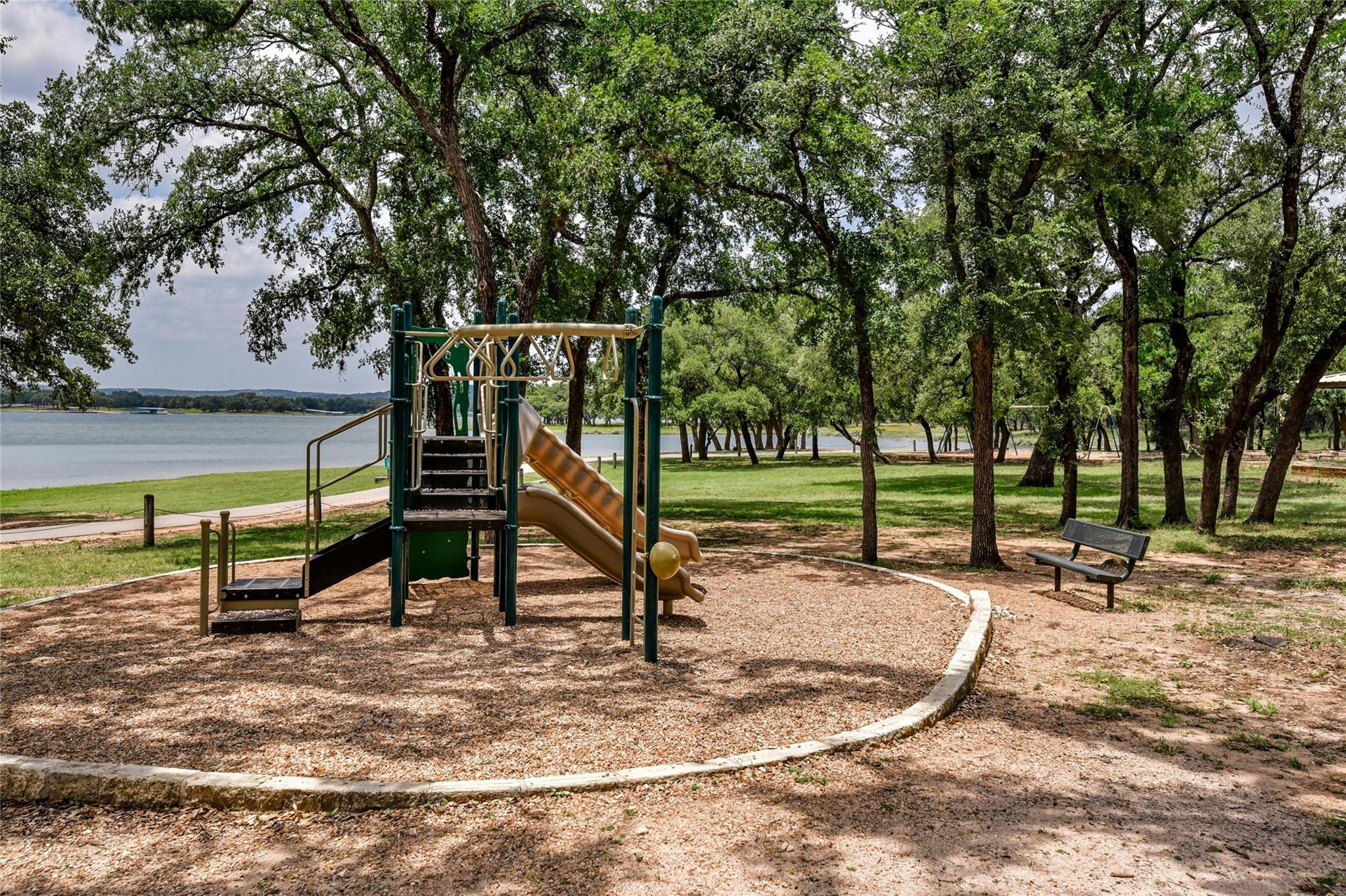 6802 Cedar Ridge Cir Property Photo 18