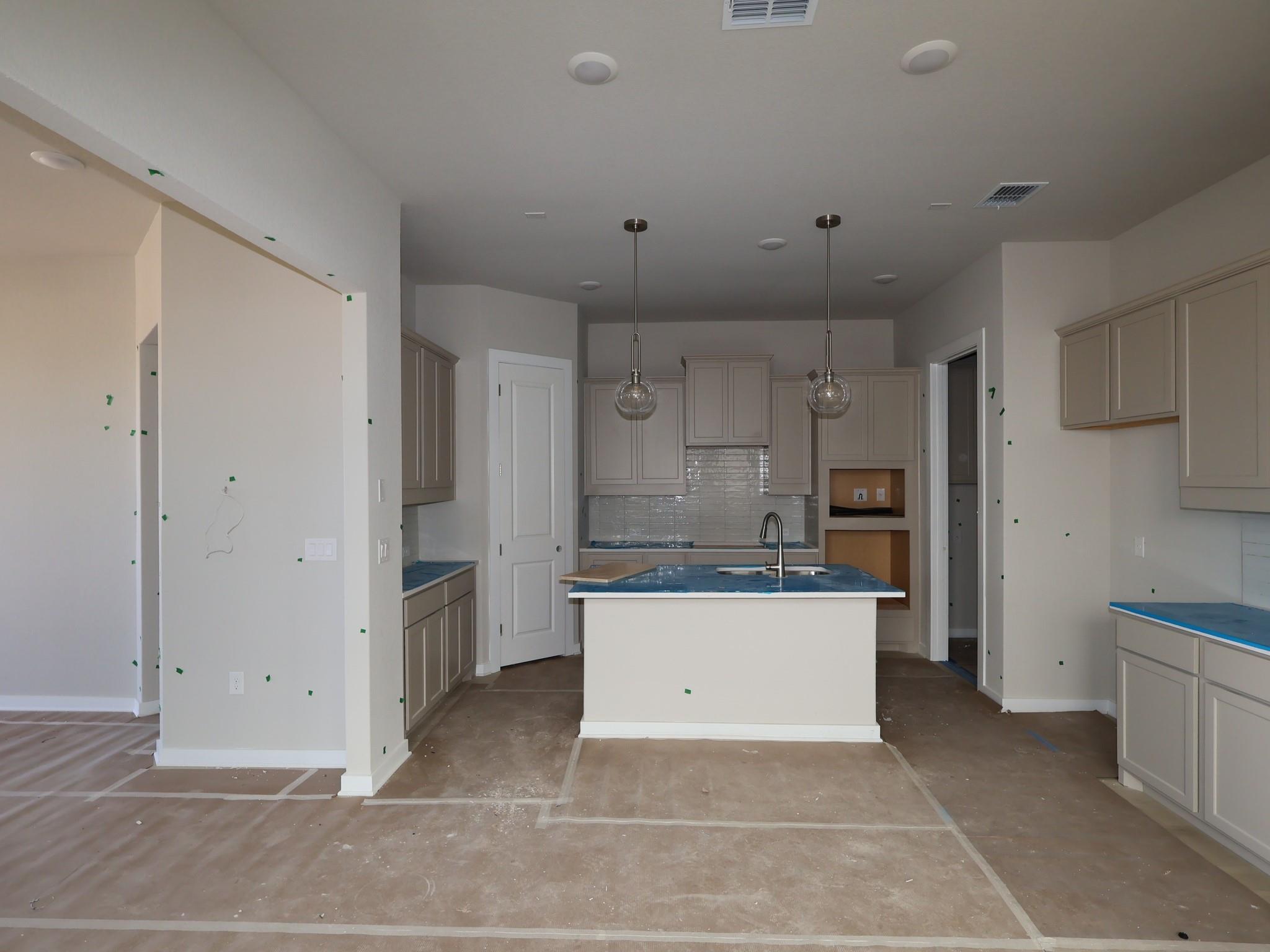 824 Corvallis Dr Property Photo 14