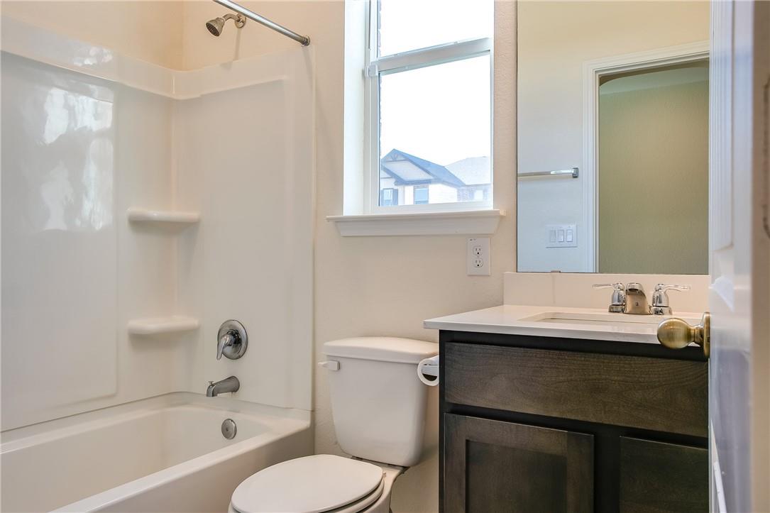 545 Ayinger Ln Property Photo 15