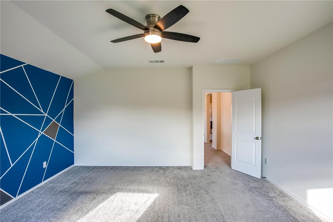 545 Ayinger Ln Property Photo 18