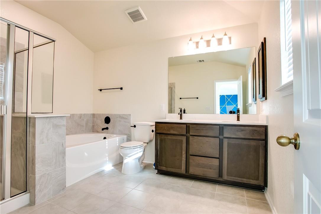 545 Ayinger Ln Property Photo 21