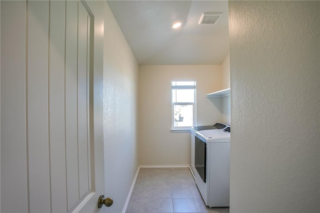 545 Ayinger Ln Property Photo 26
