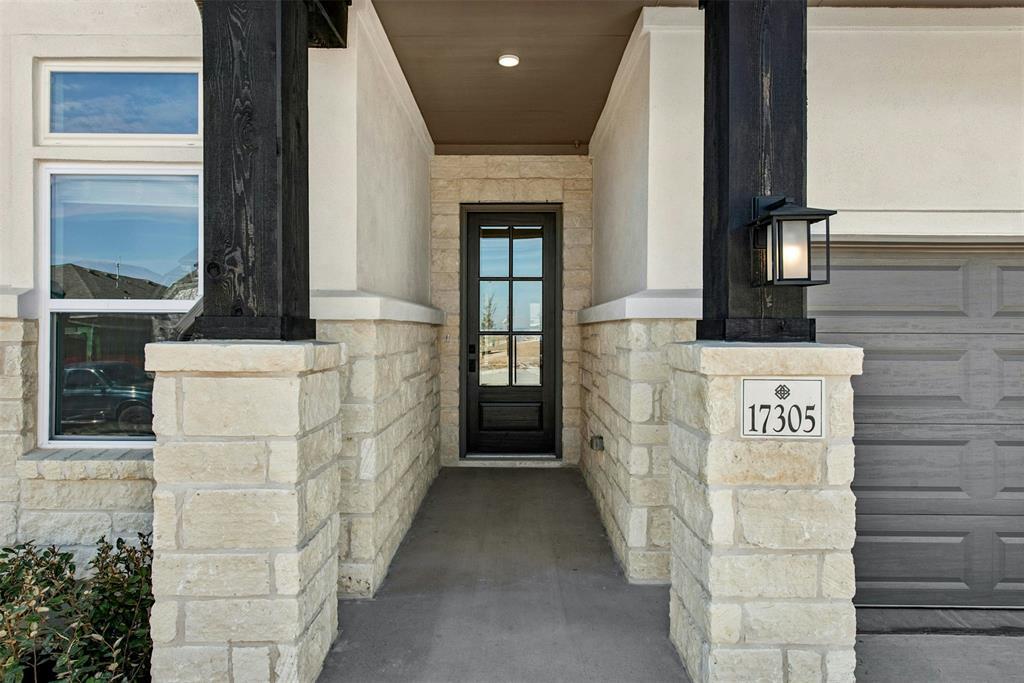 17305 Silverman Dr Property Photo 3
