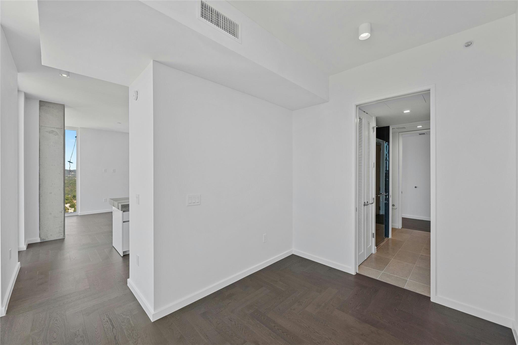 313 W 17th St #2405 Property Photo 12