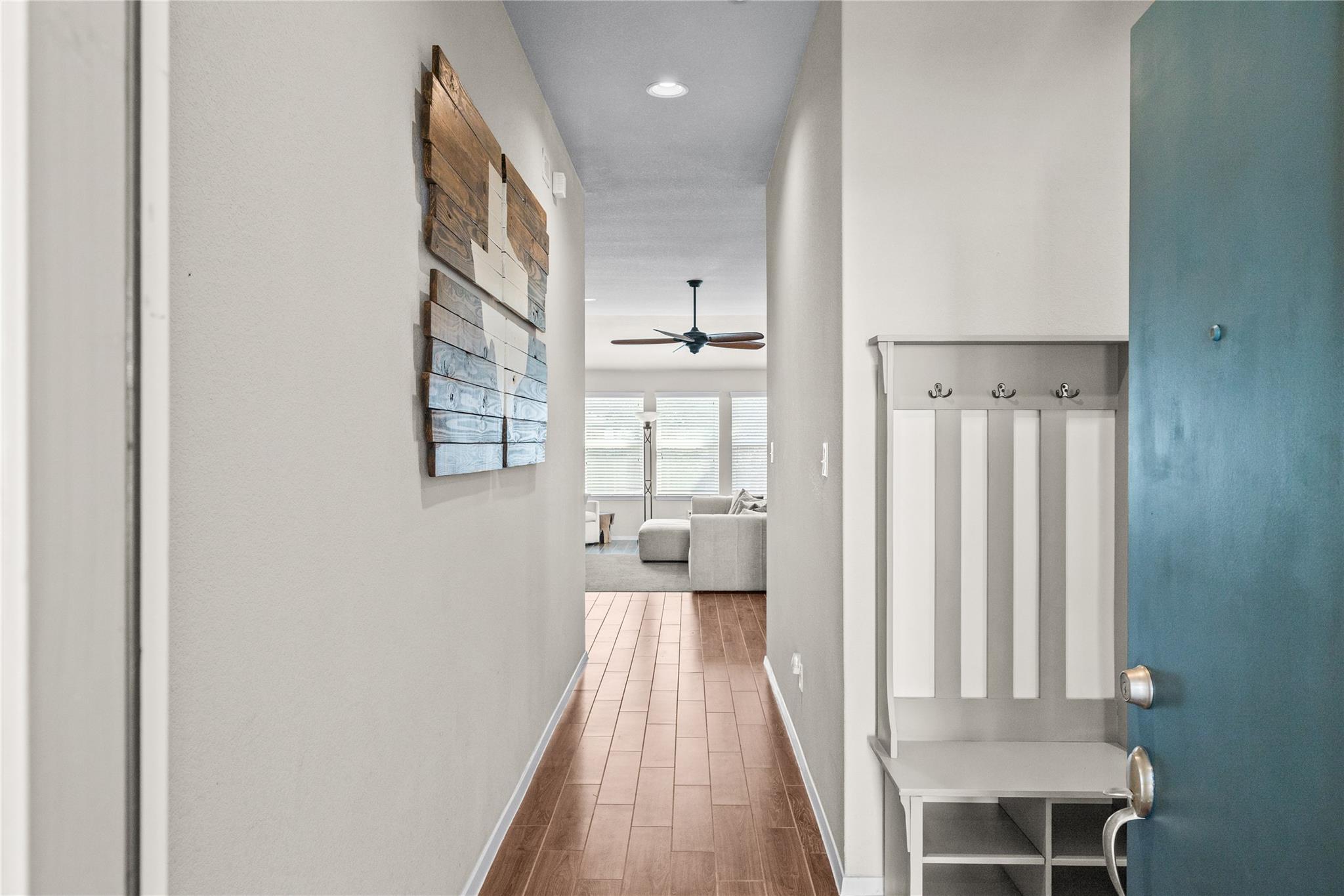 21204 Santa Rosa Ave Property Photo 2