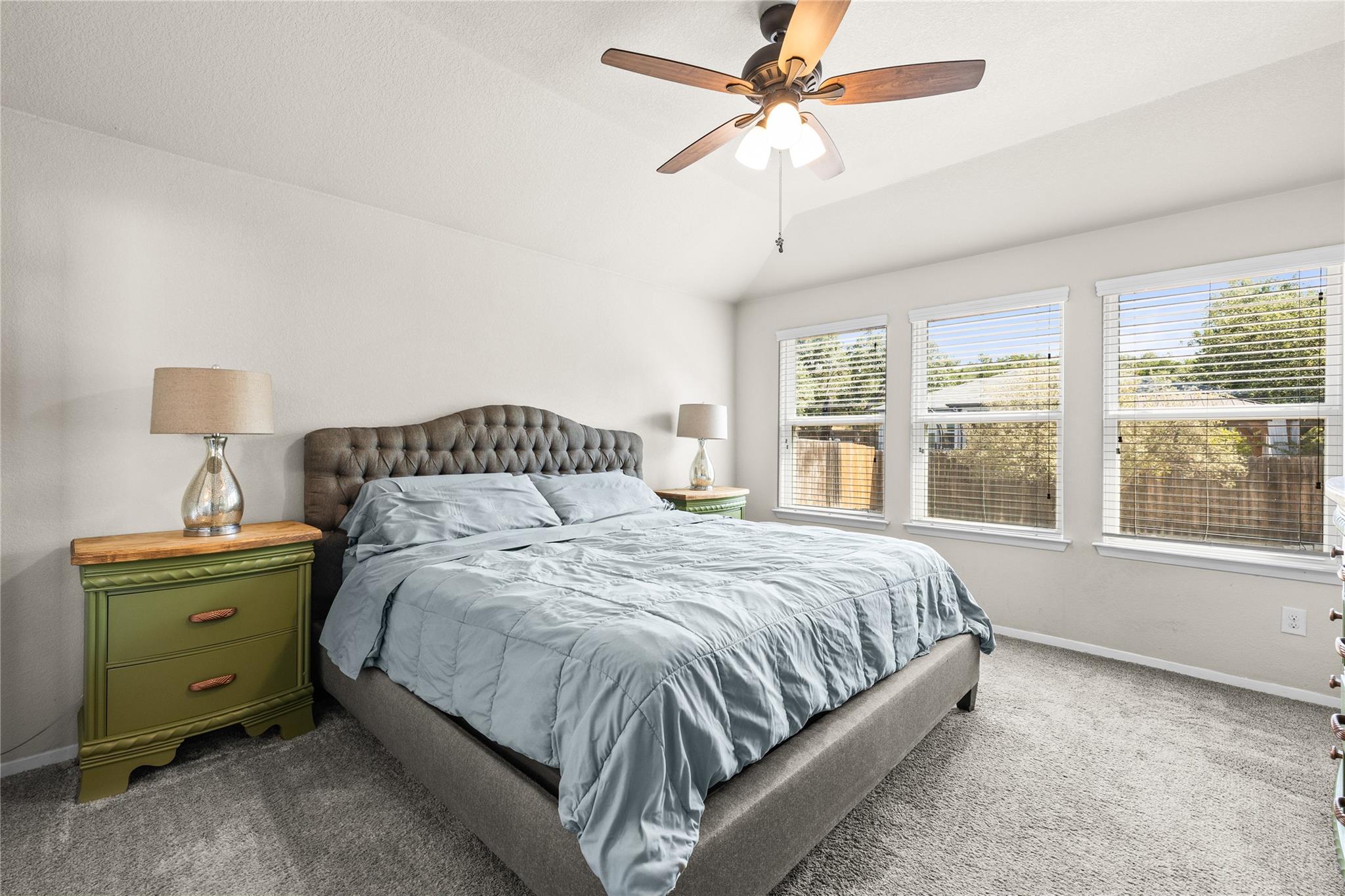 21204 Santa Rosa Ave Property Photo 6