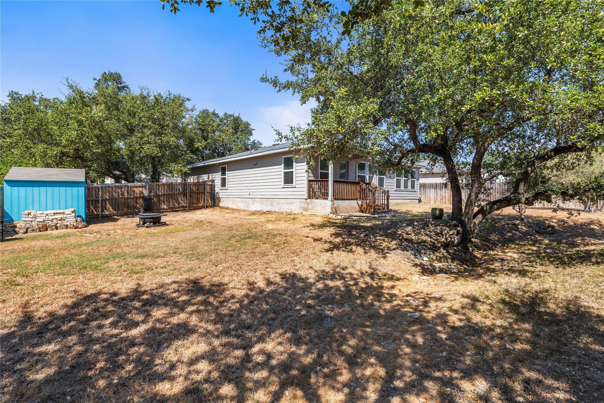 21204 Santa Rosa Ave Property Photo 8