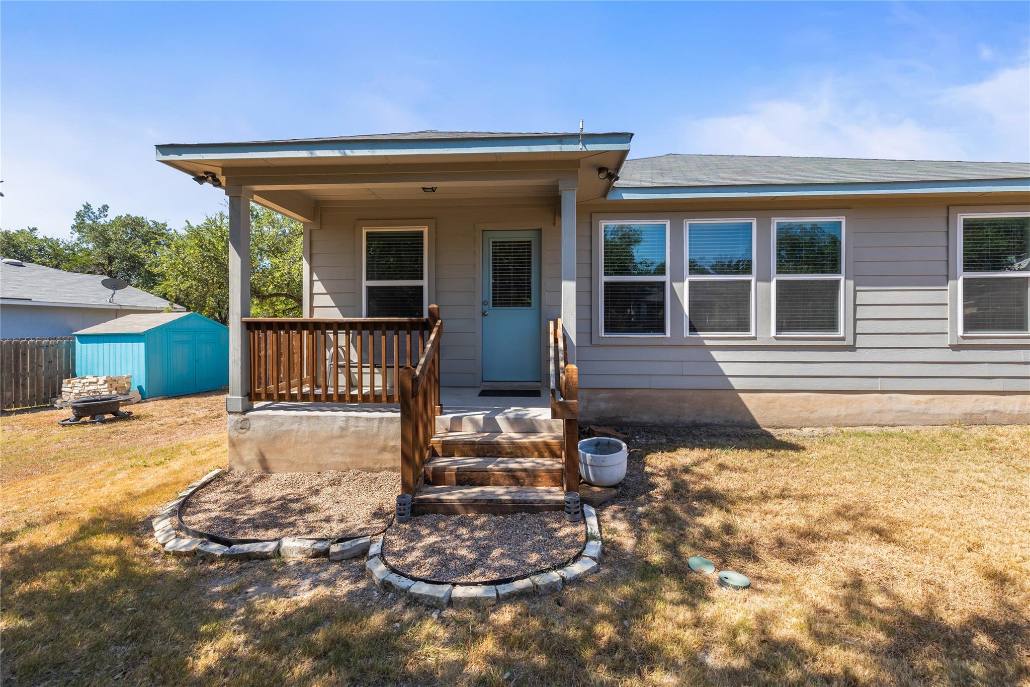 21204 Santa Rosa Ave Property Photo 9