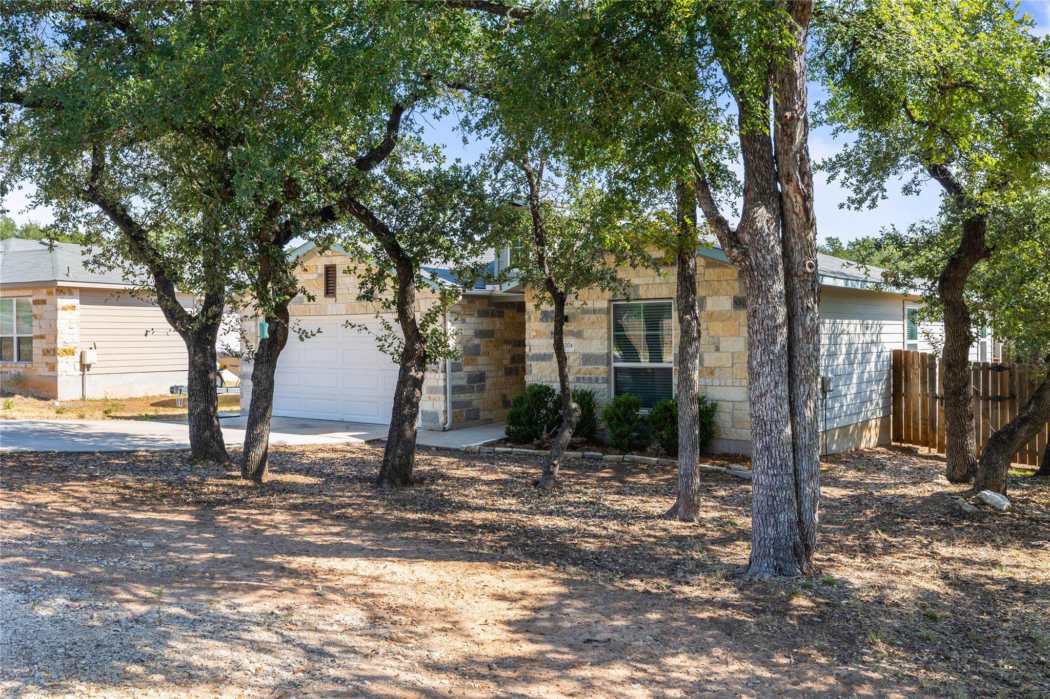 21204 Santa Rosa Ave Property Photo 11