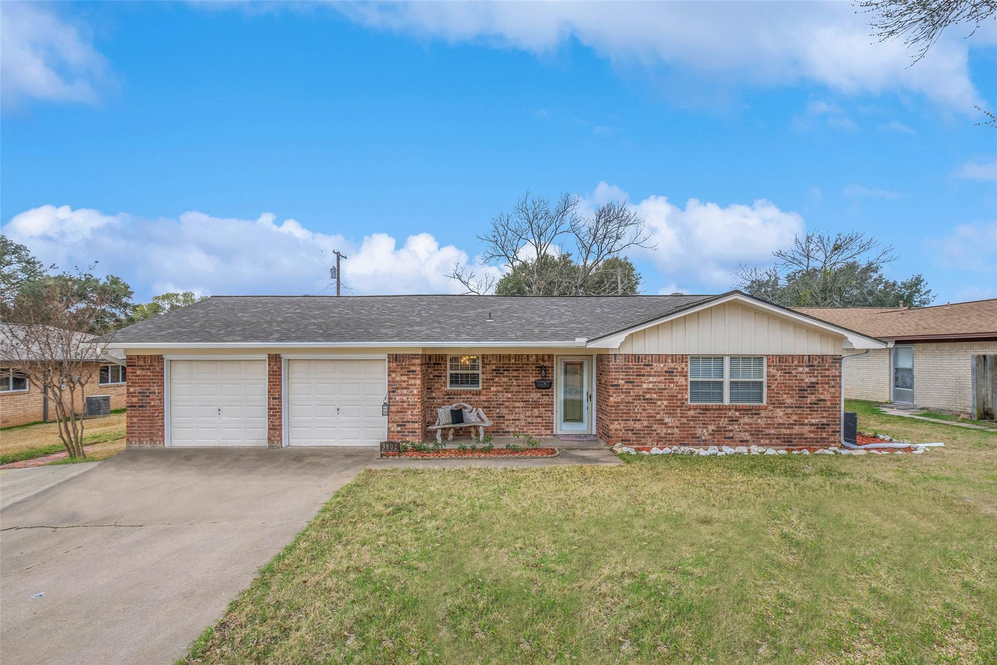 3802 Kelli Ln Property Photo