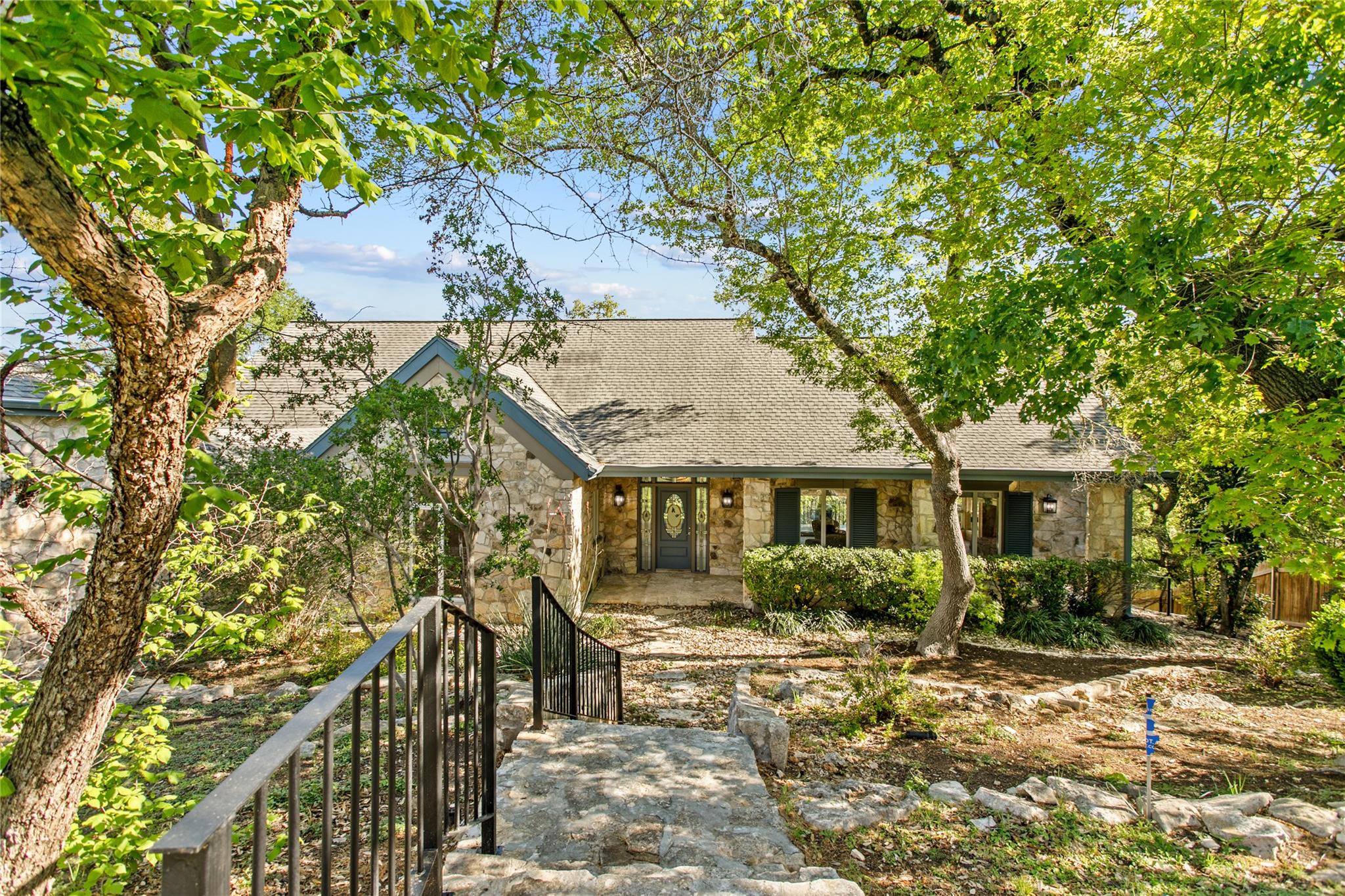 15407 A Fitzhugh Pl Property Photo 3