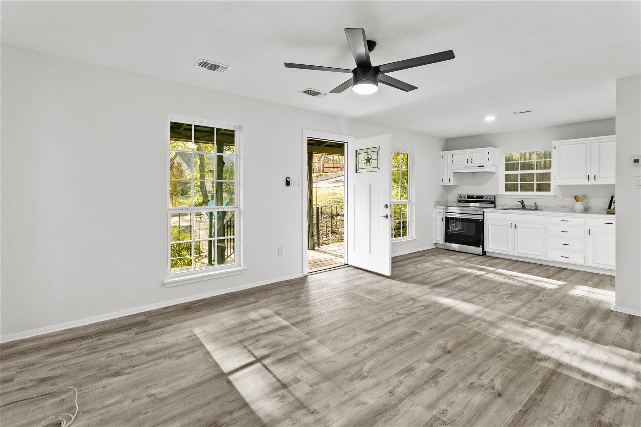 15407 A Fitzhugh Pl Property Photo 35