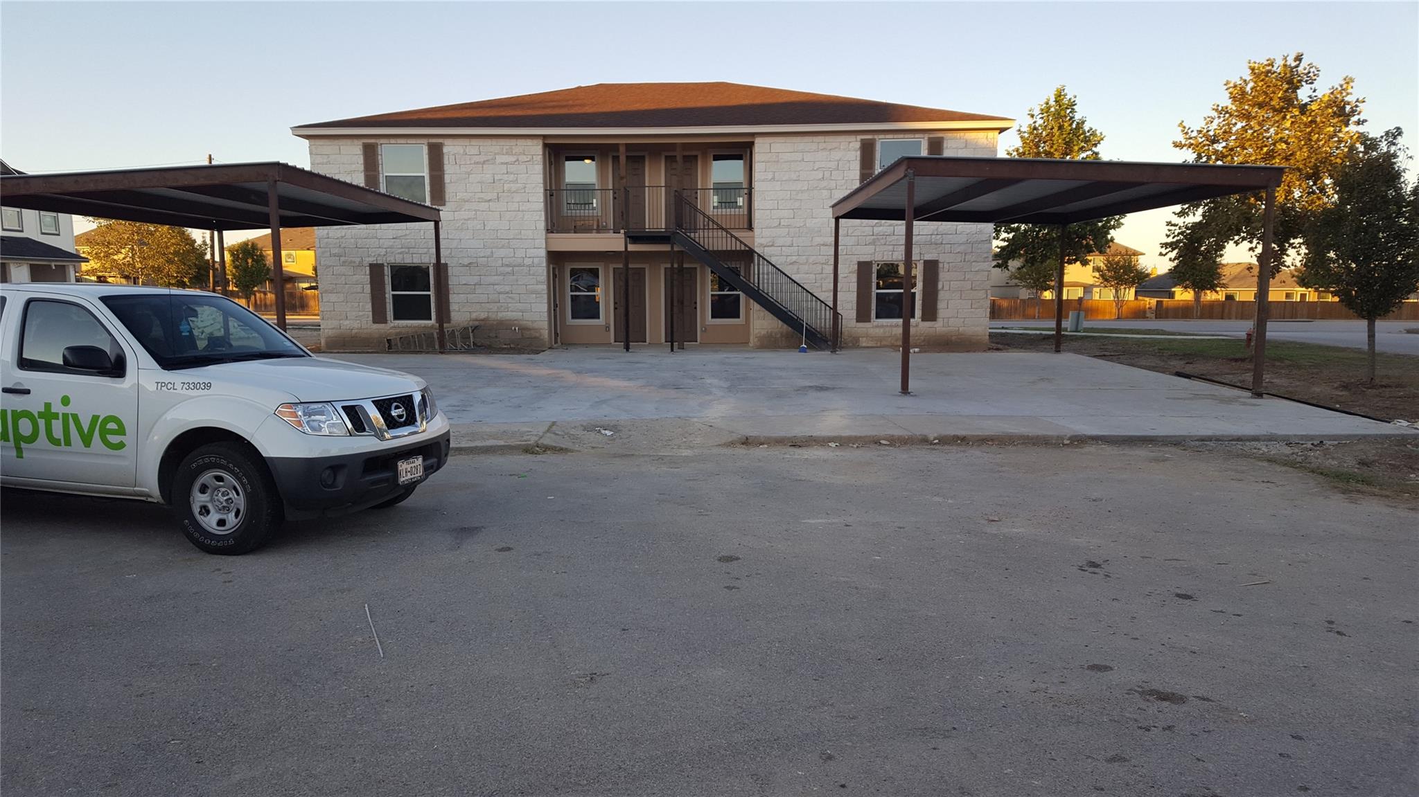 92 Sandstone Dr #b Property Photo 1