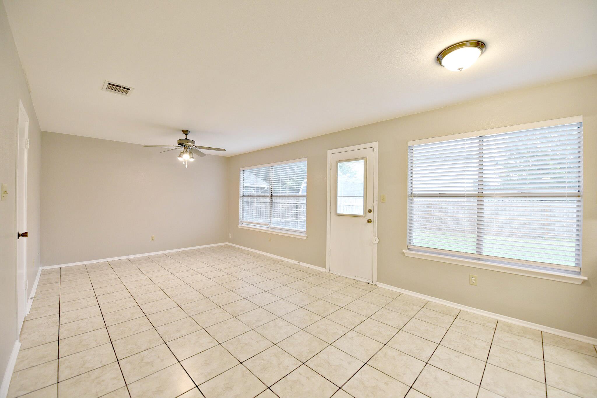 12801 Margit Dr Property Photo 6