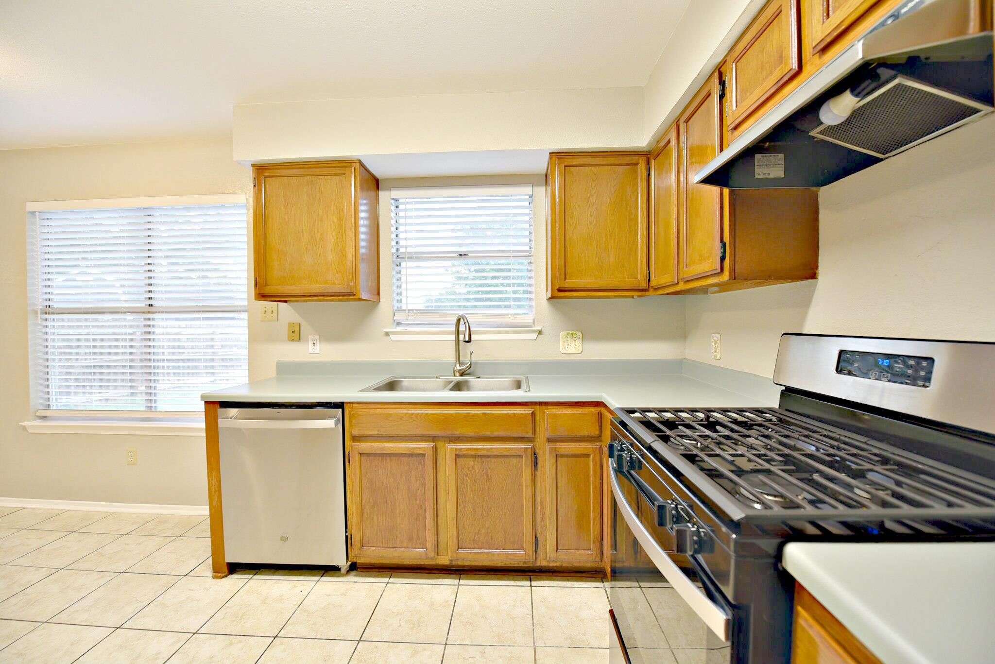 12801 Margit Dr Property Photo 8