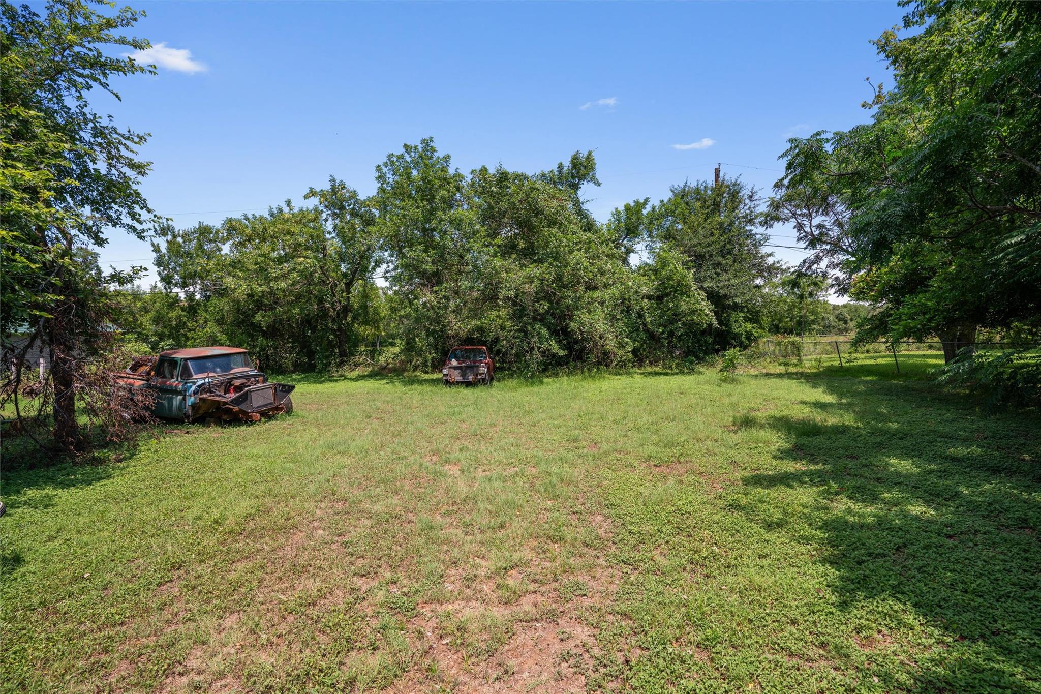112 Plum Dr Property Photo 7