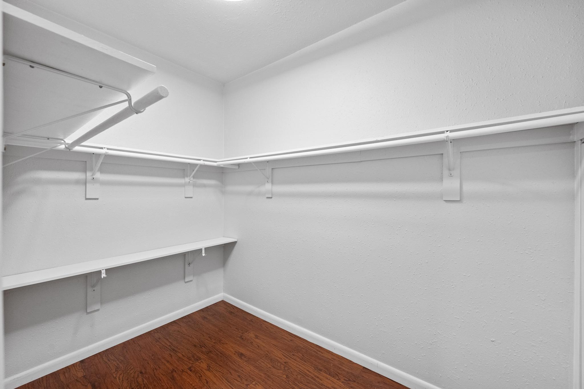 1509 W 39 1/2 St #108 Property Photo 17