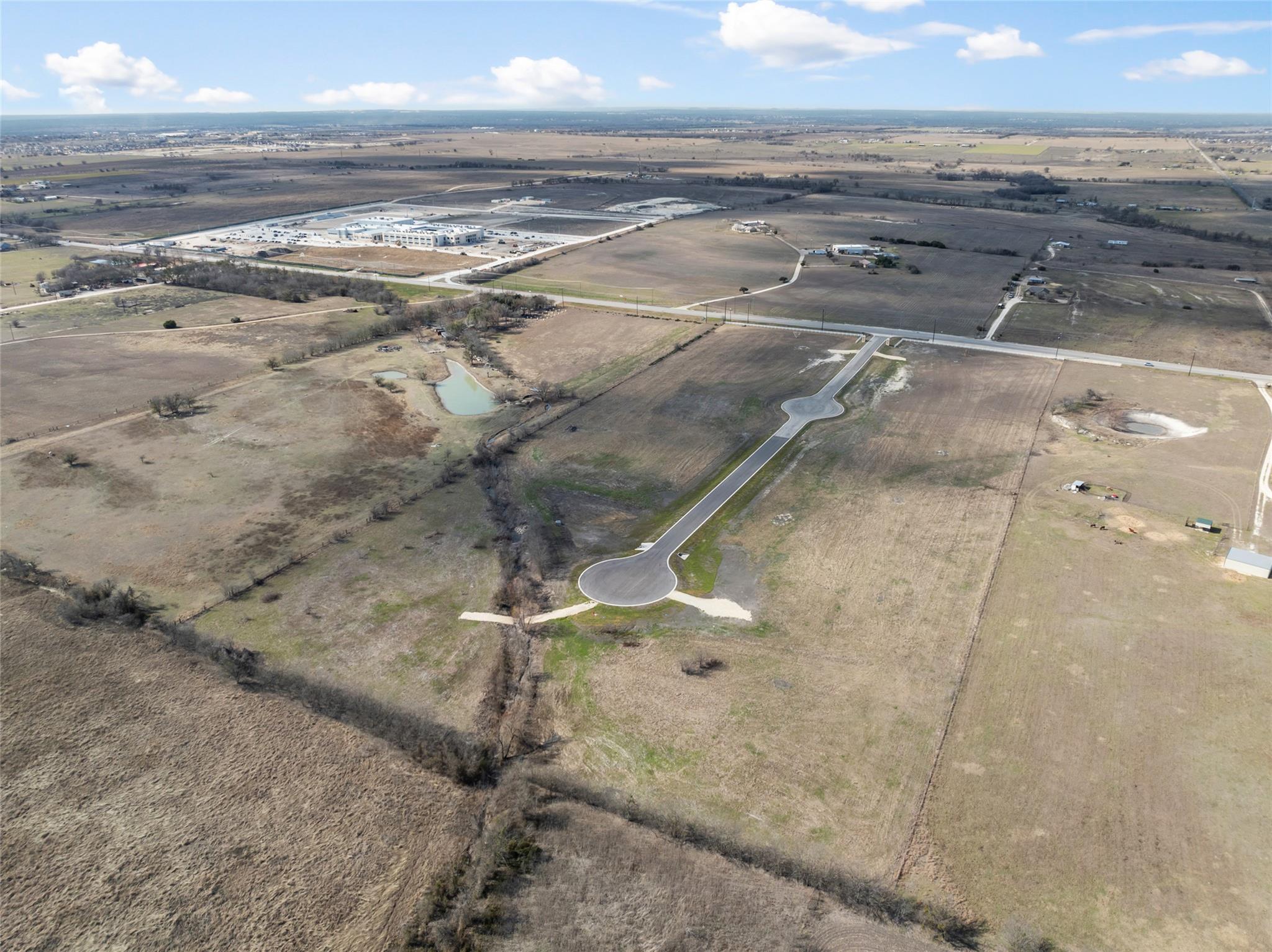 2558 E Fm 487 Property Photo 1