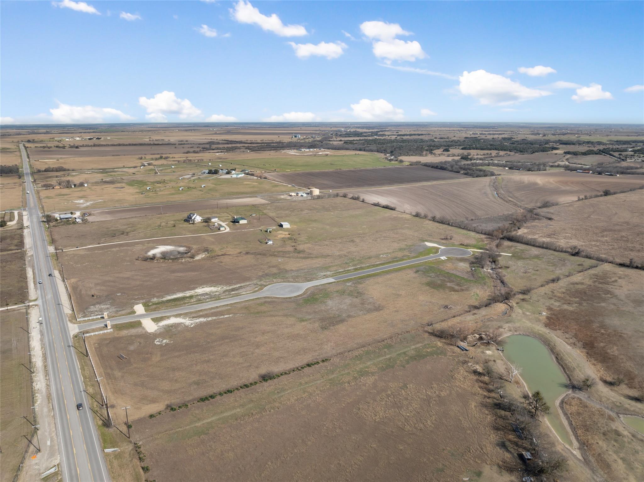 2558 E Fm 487 Property Photo 9