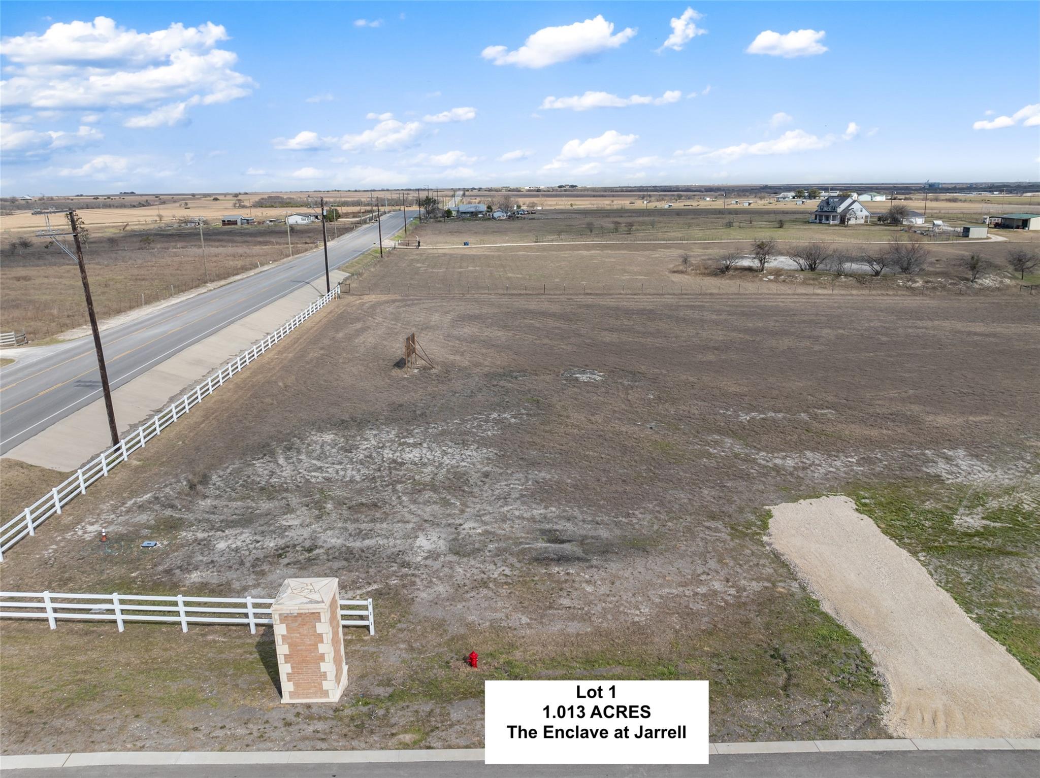2558 E Fm 487 Property Photo 15