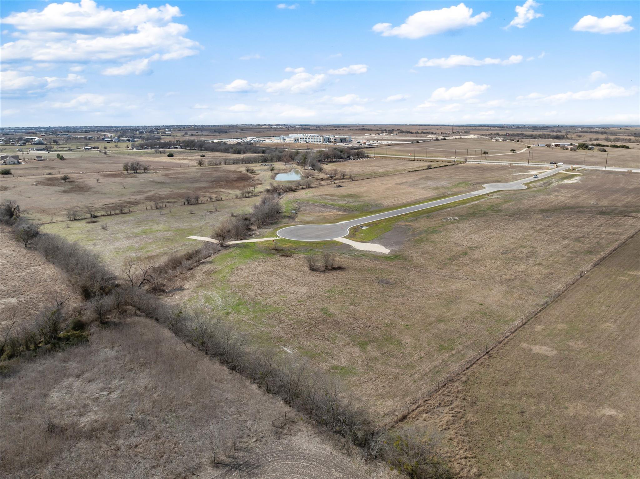 2558 E Fm 487 Property Photo 17