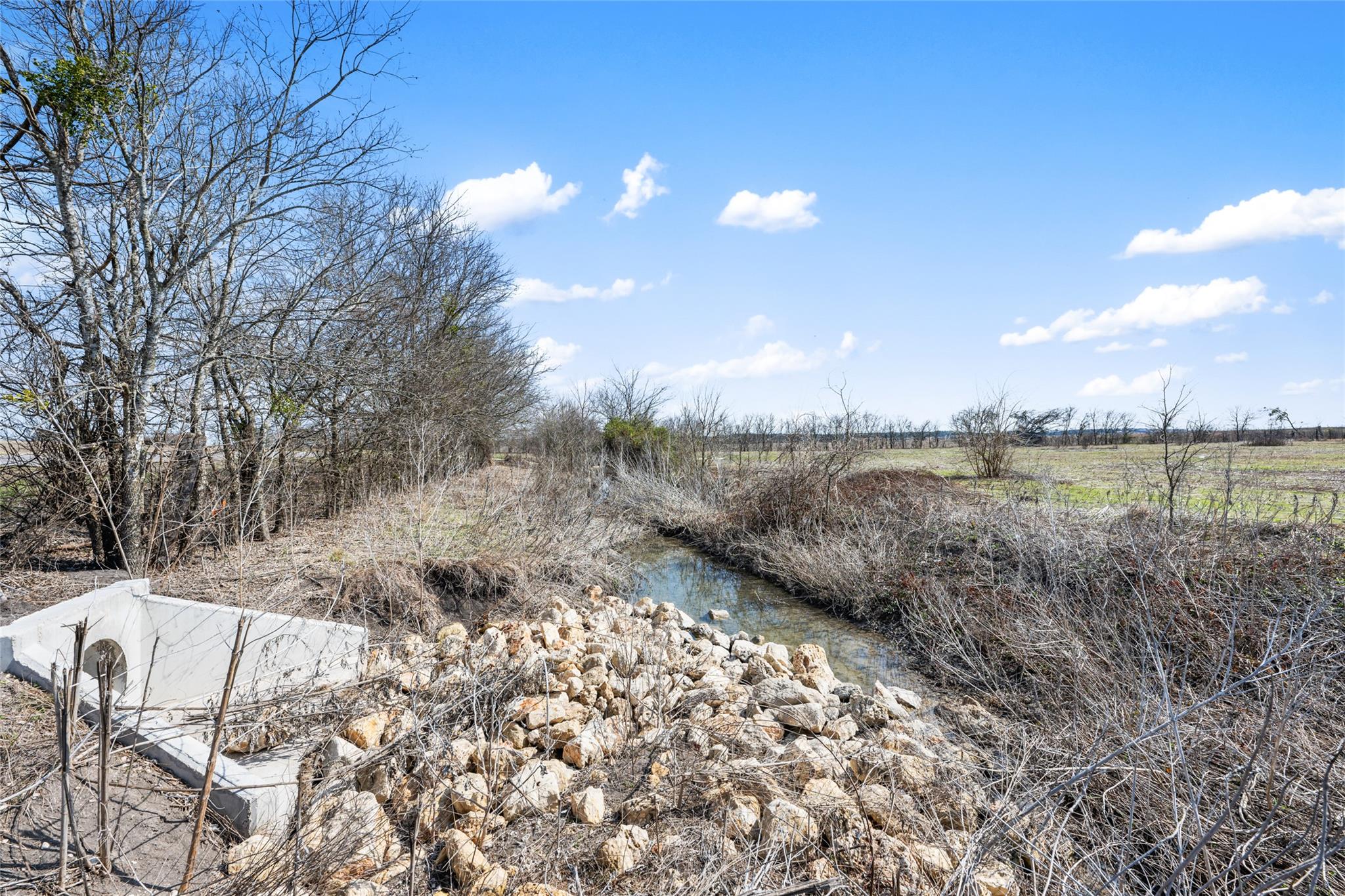 2558 E Fm 487 Property Photo 22