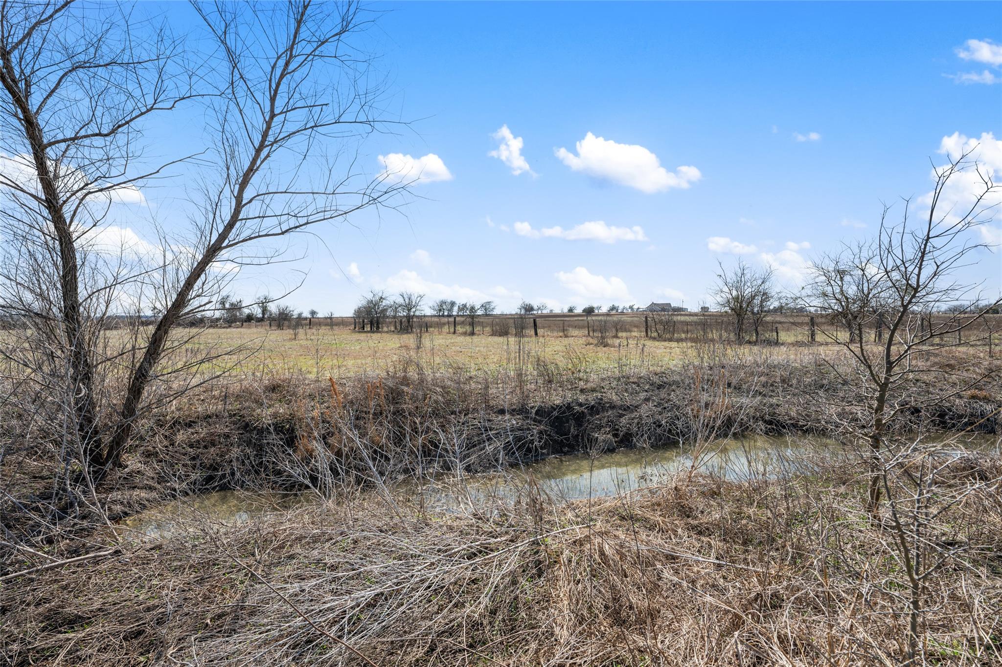 2558 E Fm 487 Property Photo 23