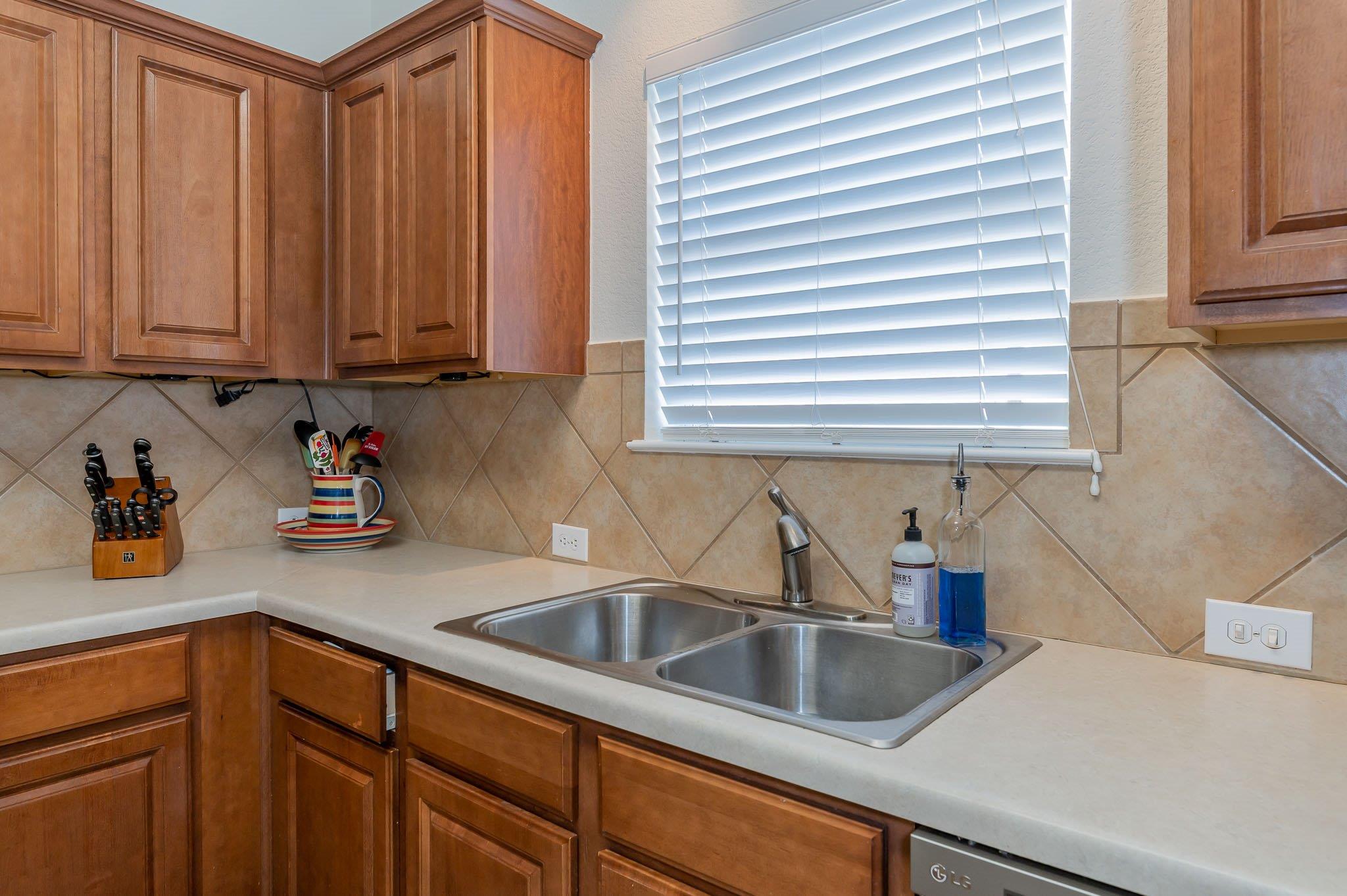 4004 Rocky Shore Ln Property Photo 10