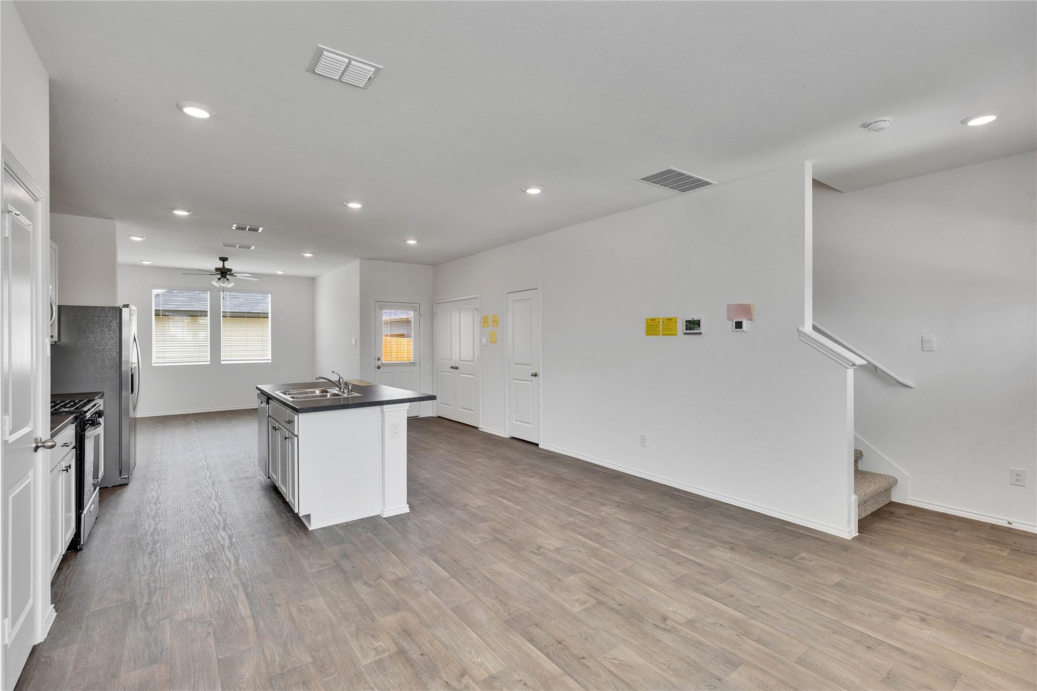 304 Azua Path Property Photo 6