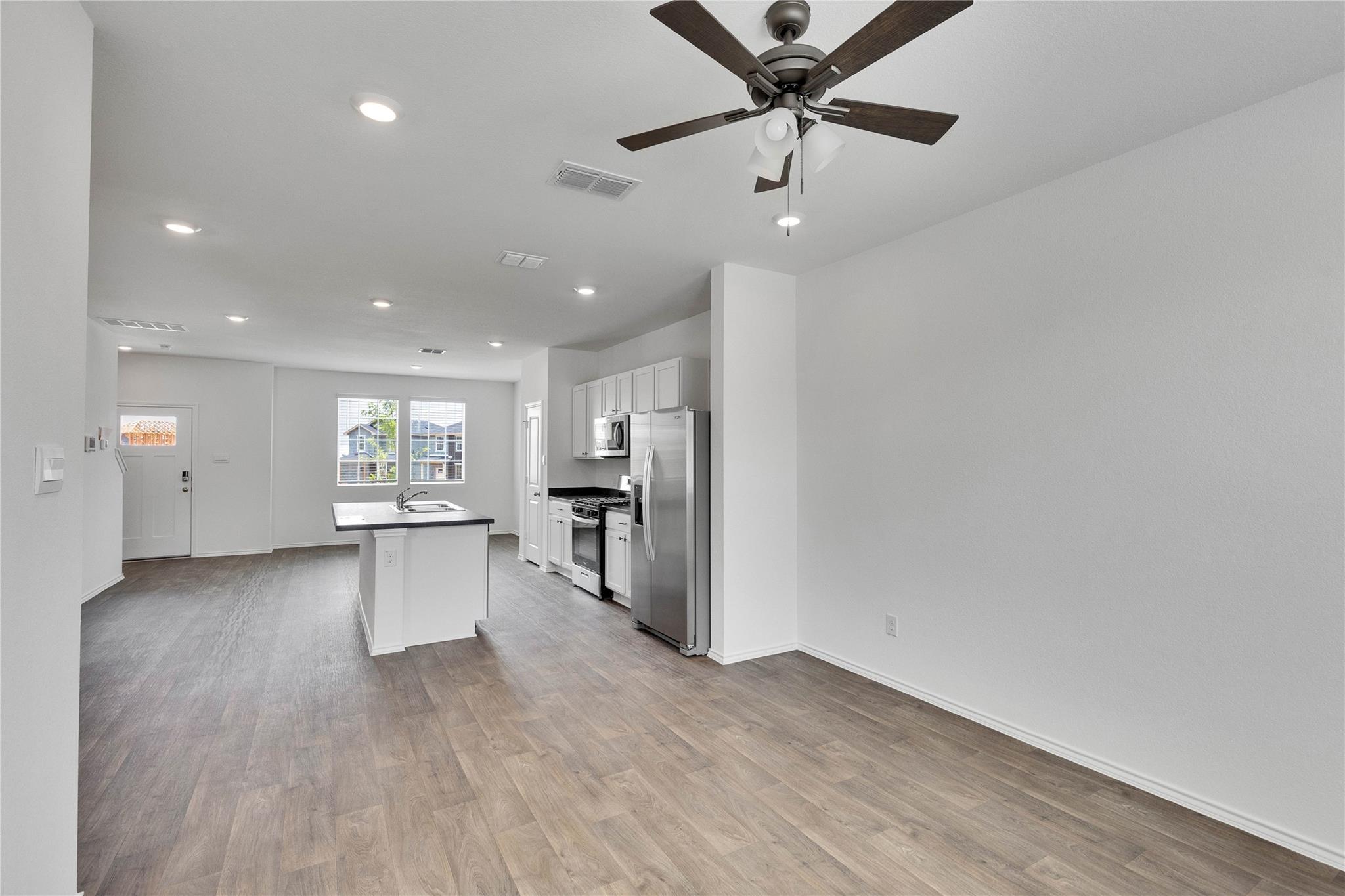 304 Azua Path Property Photo 8