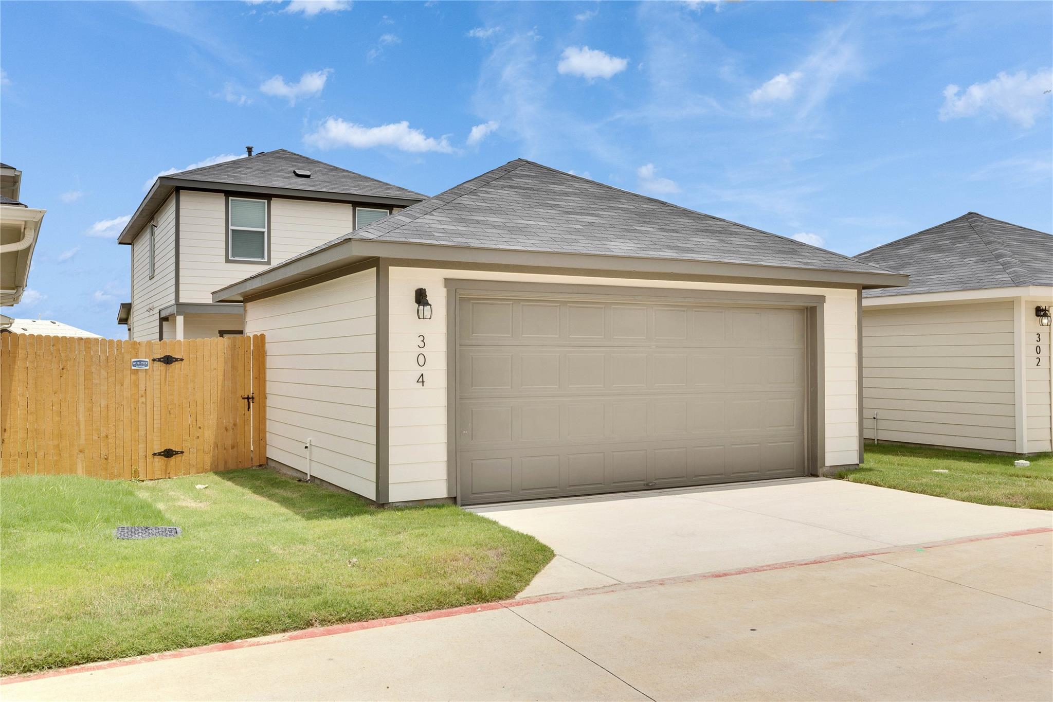 304 Azua Path Property Photo 27