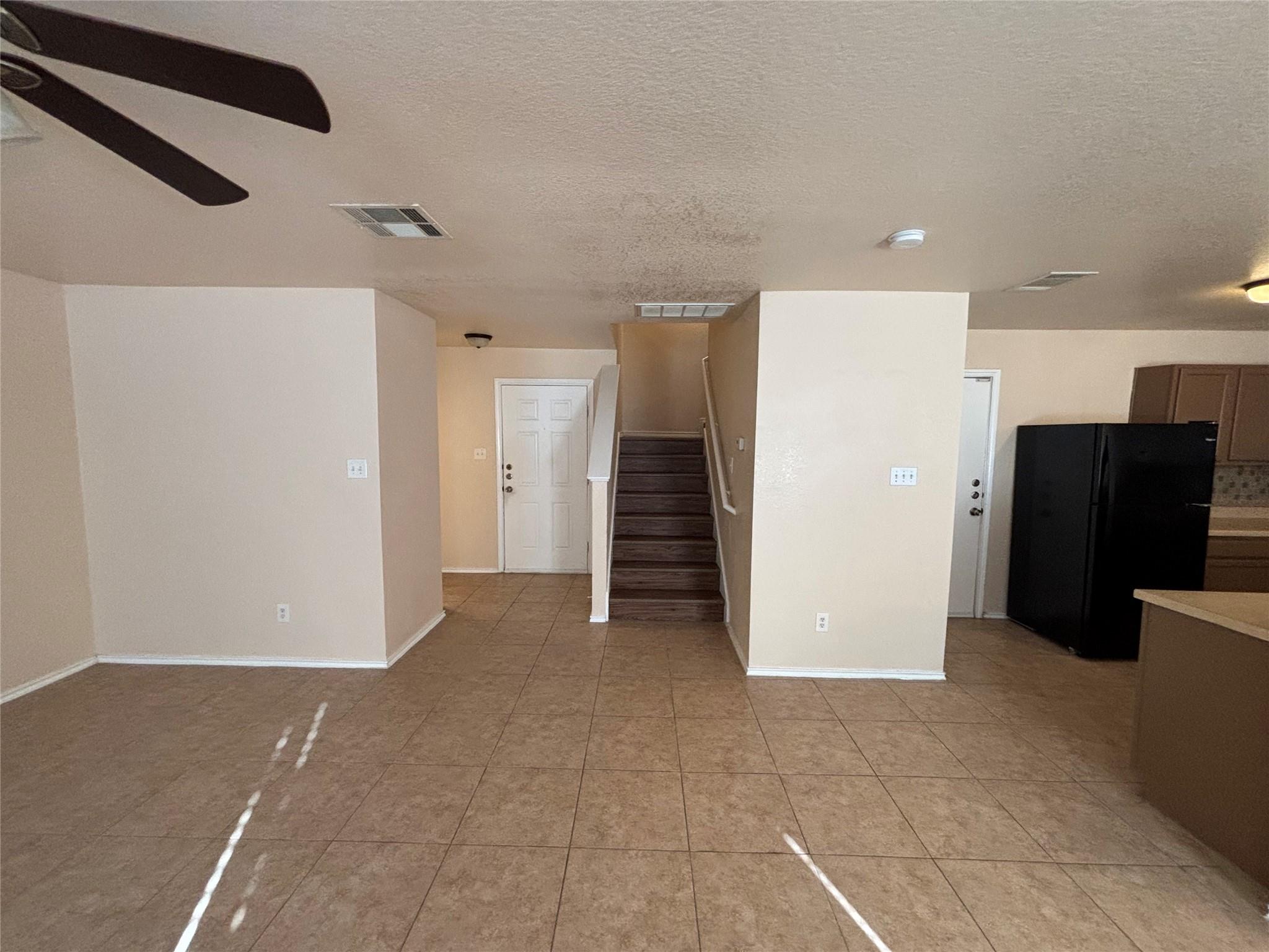 12840 Saint Mary Dr Property Photo 3
