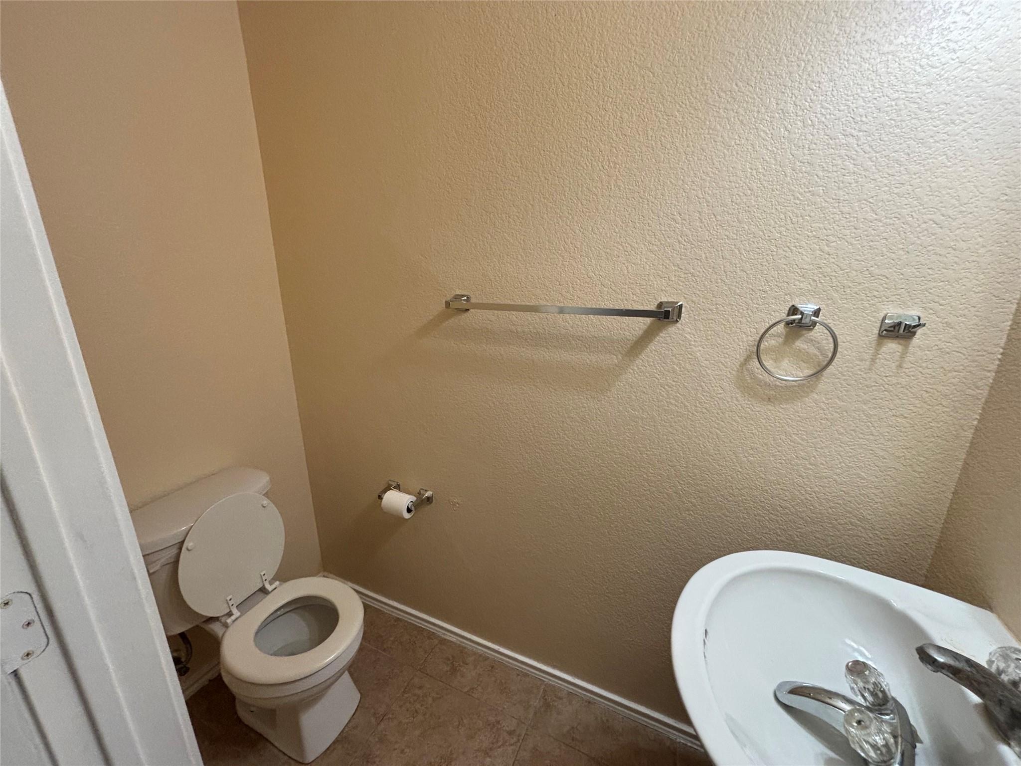 12840 Saint Mary Dr Property Photo 31